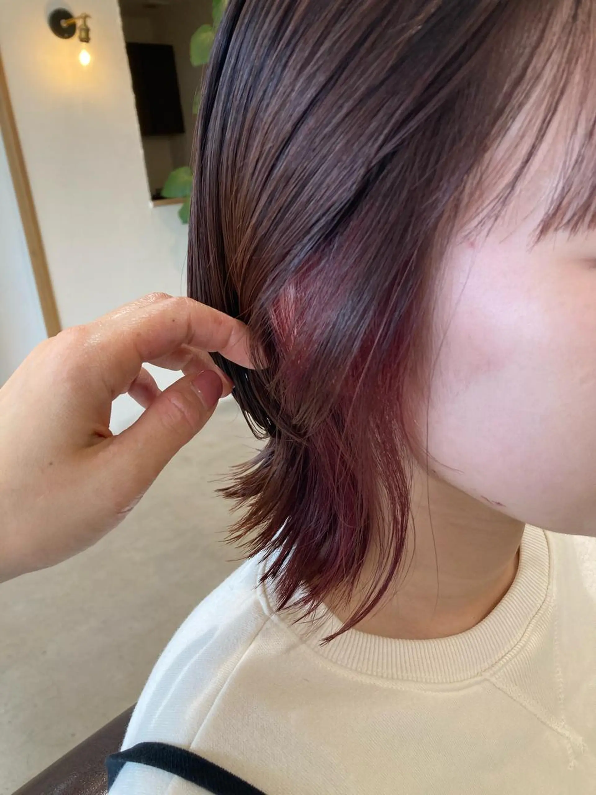 ミディアム カラー インナーカラー カット ヘアカラー トリートメント 三島 有佳里のヘアスタイル