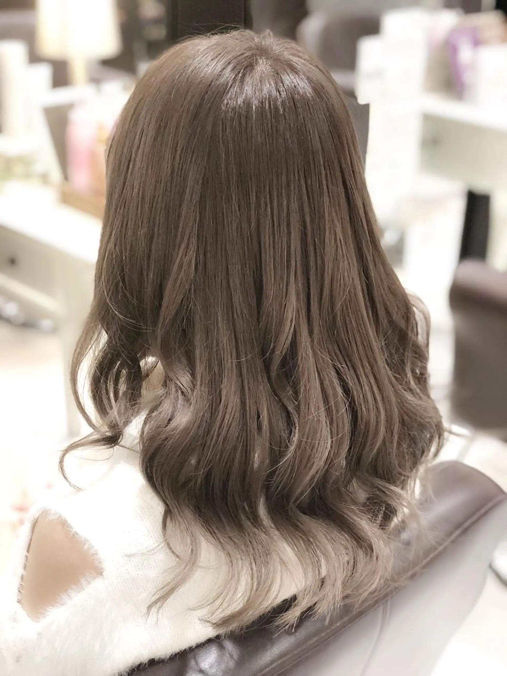 セミロング カラー アッシュ ベージュカラー 髪質改善/ 艶髪カラー/益田直幸のヘアスタイル