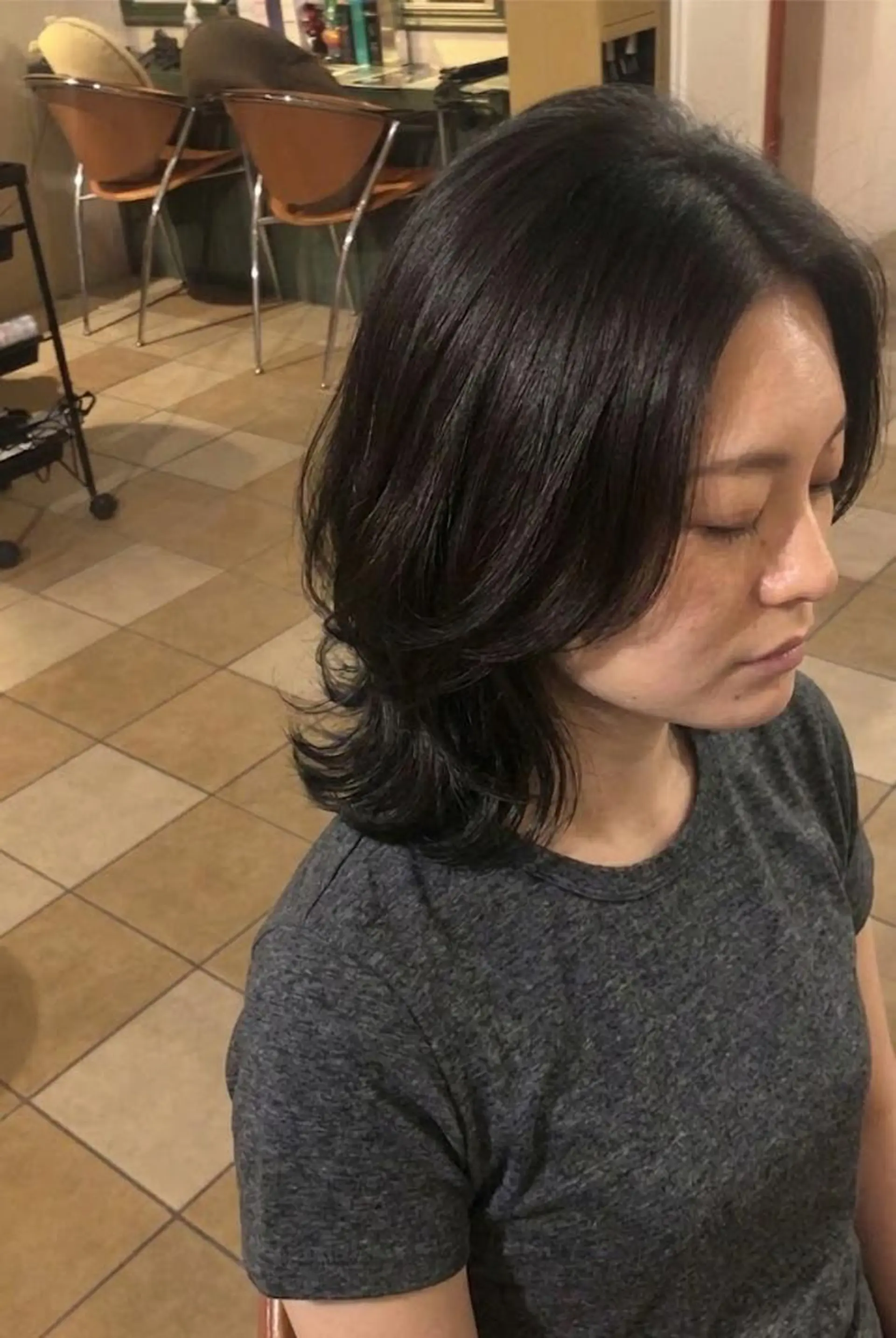 ミディアム カラー 黒髪 くびれヘア レイヤーカット 小顔カット カット ヘアカラー トリートメント ヘッドスパ flencia 丸 和博|カットのヘアスタイル