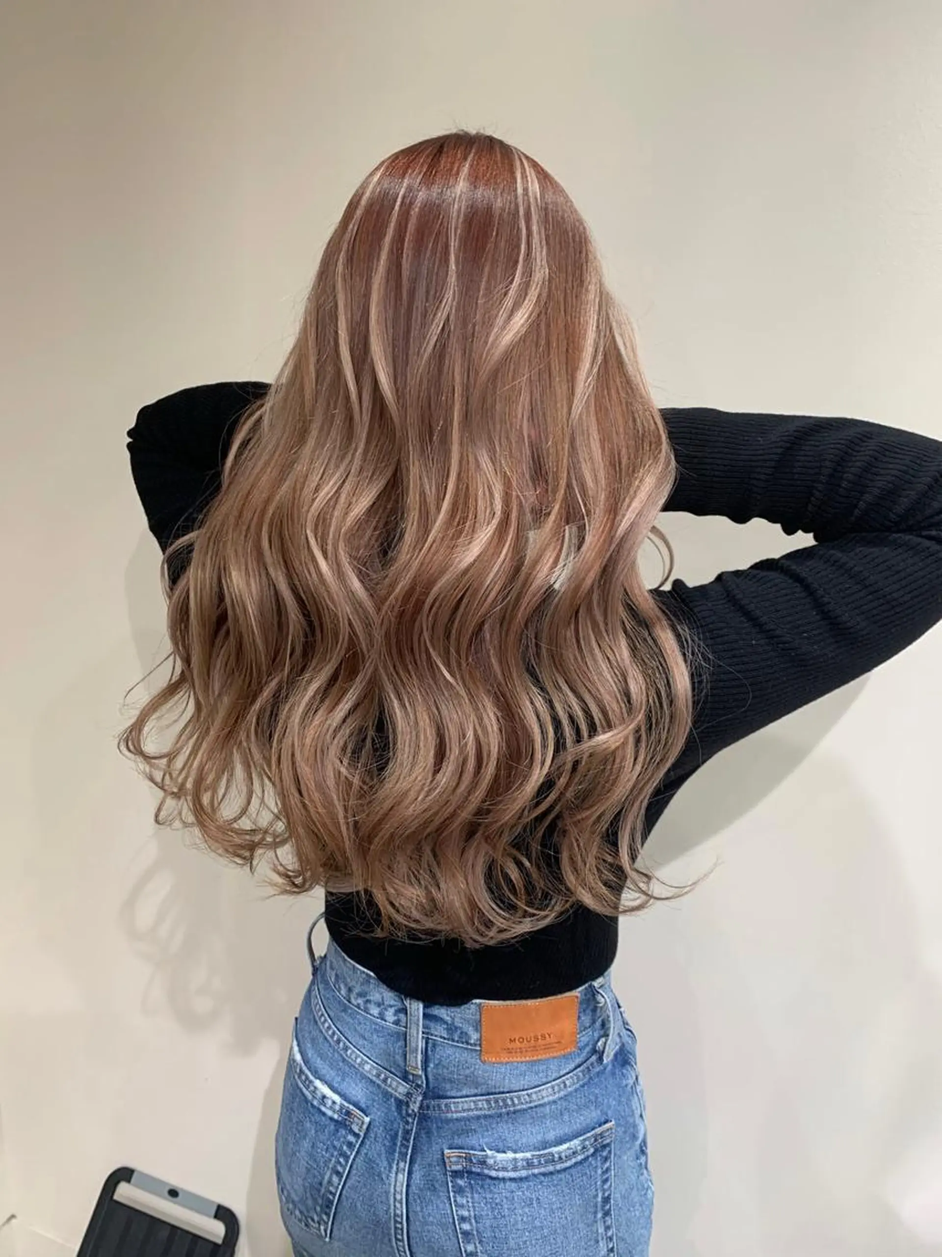 ロング カラー シールエクステ ブリーチ ケアブリーチ デザインカラー ハイトーンカラー 渋谷🤍ブリーチの神 🤍Yudaiのヘアスタイル