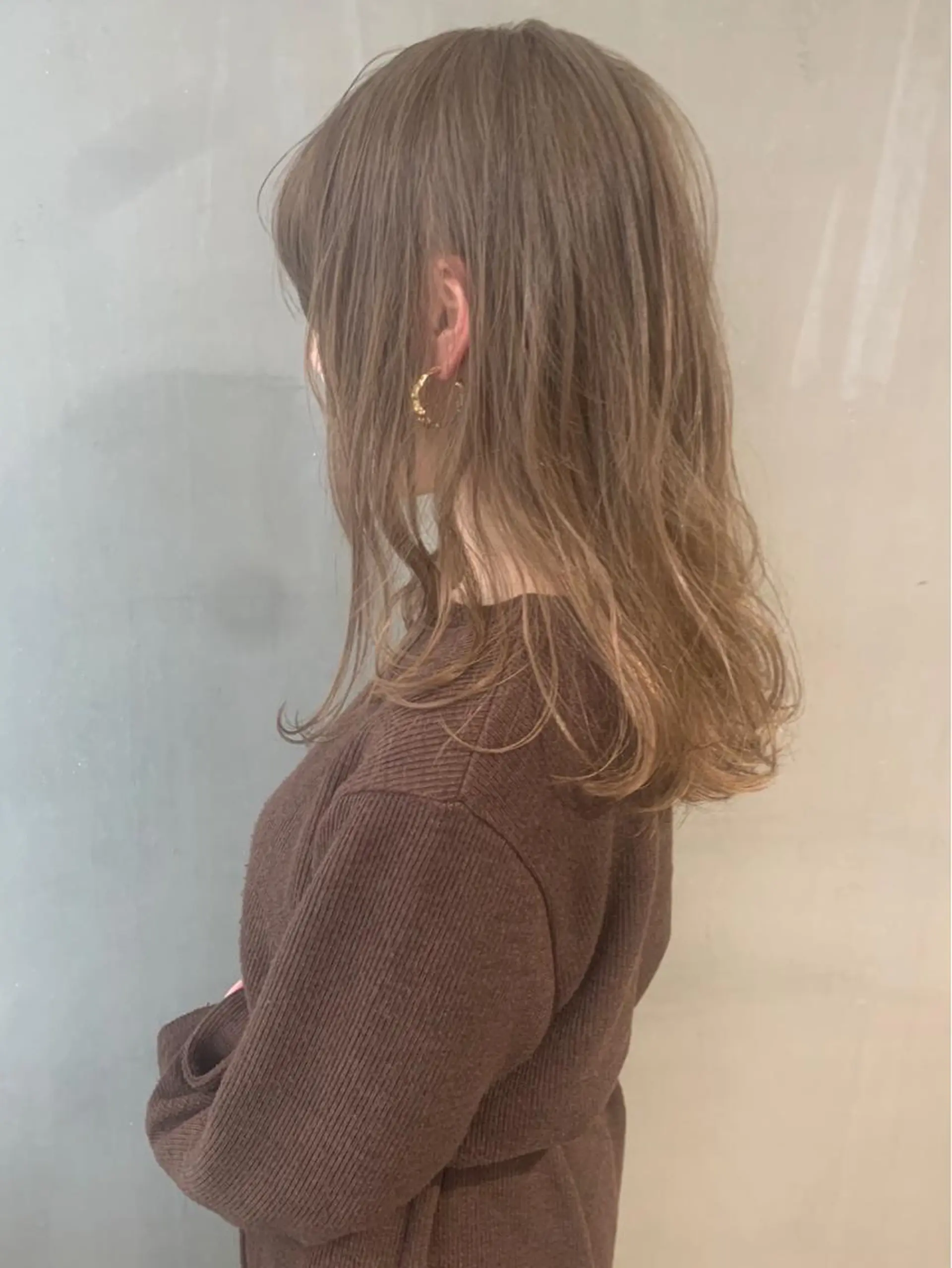 セミロング カラー ベージュカラー ブリーチ ハイトーンカラー カット ヘアカラー トリートメント ウルフレイヤーカット /チヒロのヘアスタイル