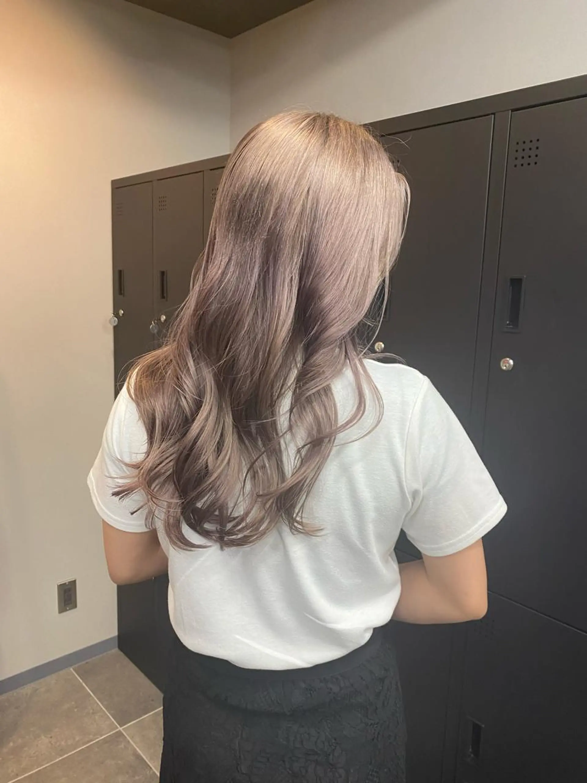 ロング maco 艶感ハイトーン🦋のヘアスタイル