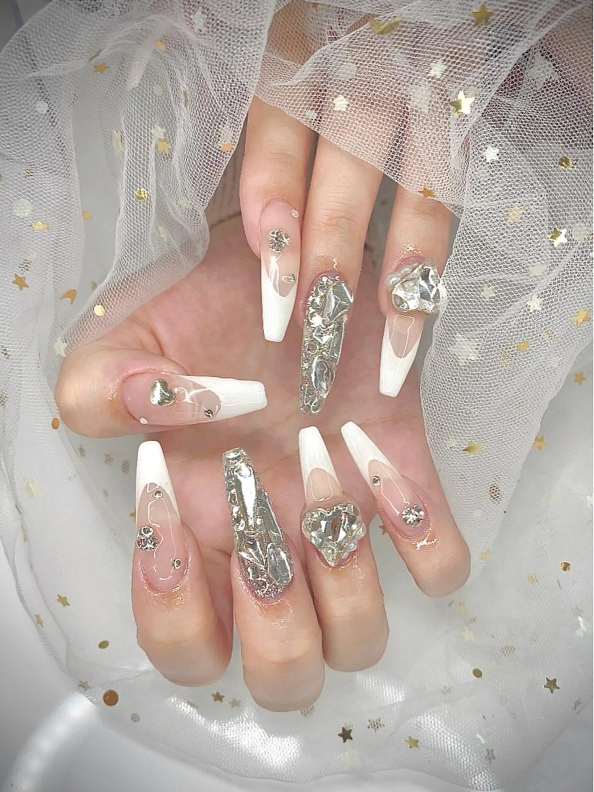 ネイル I-nailロング /ワンホン/キラキラのネイルデザイン