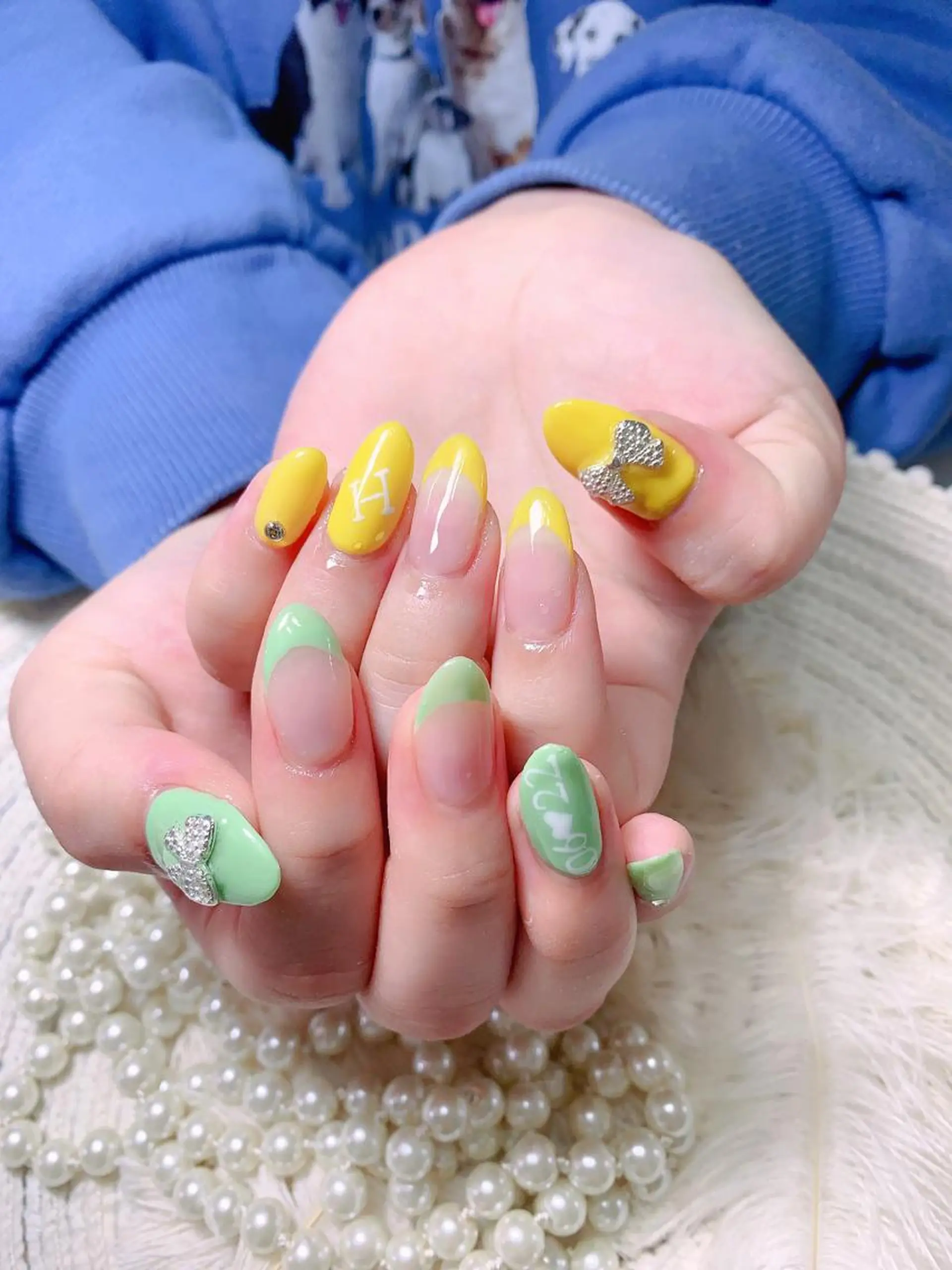 ネイル ハンドネイル ネイルサロンAiri 長さ出し·シンプルのネイルデザイン