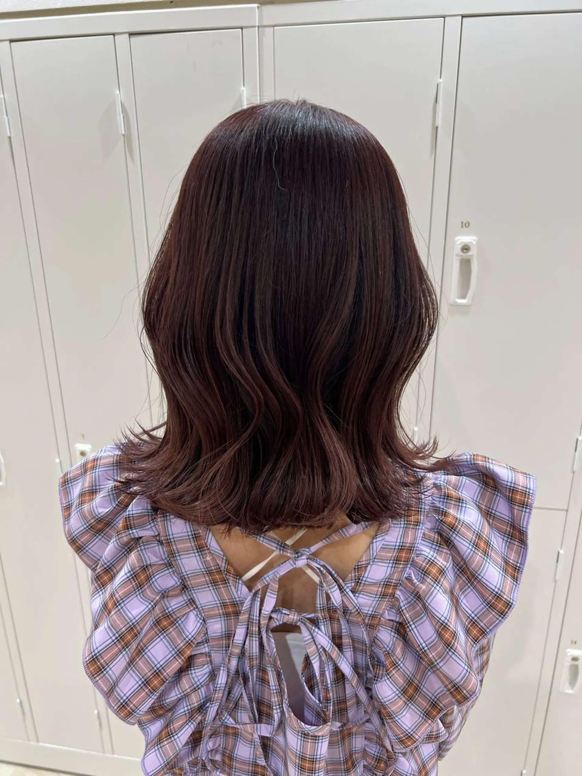 ミディアム ヘアカラー トリートメント ヘッドスパ mina .のヘアスタイル