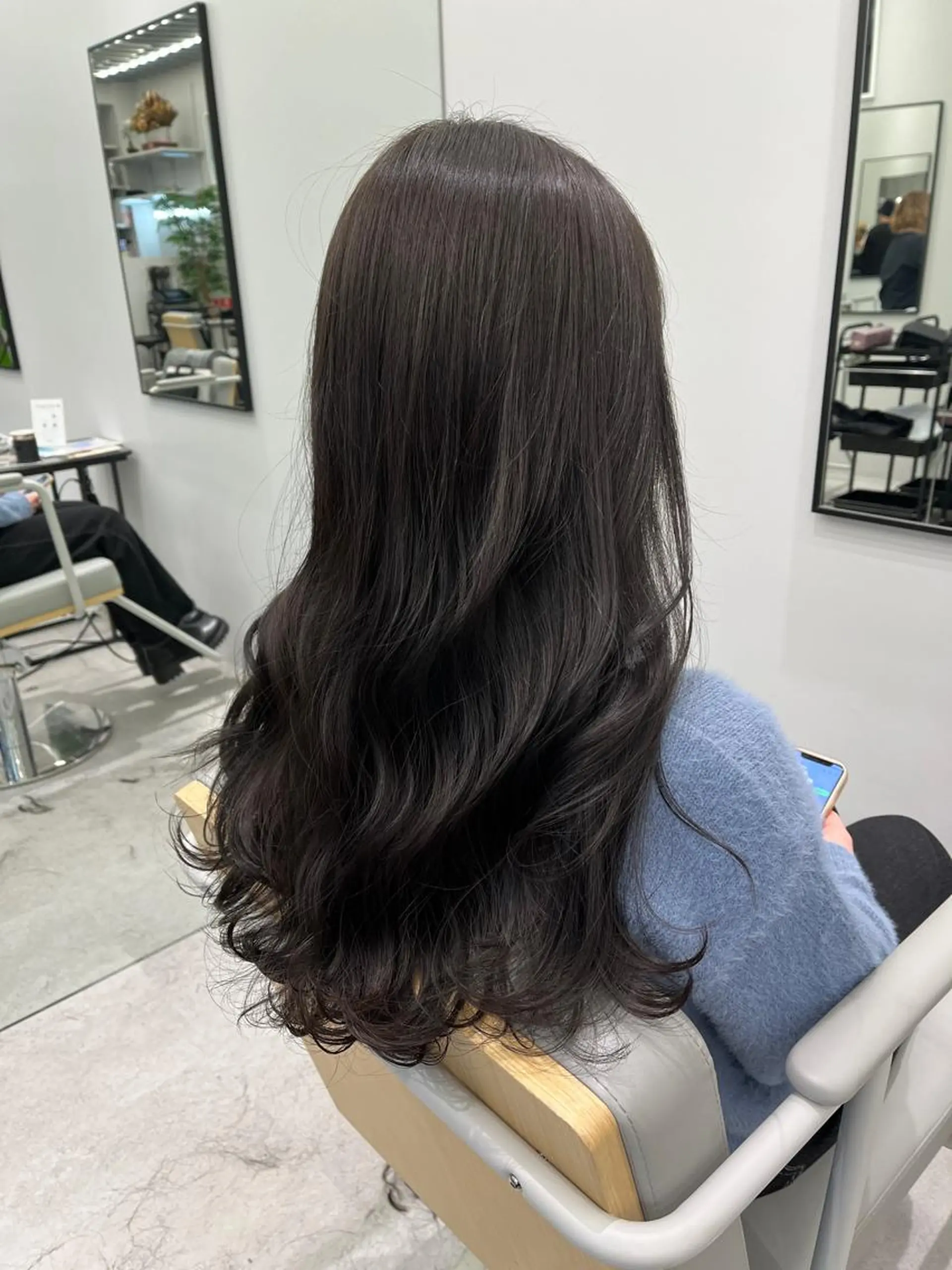 ロング カラー 菅 樹希弥のヘアスタイル