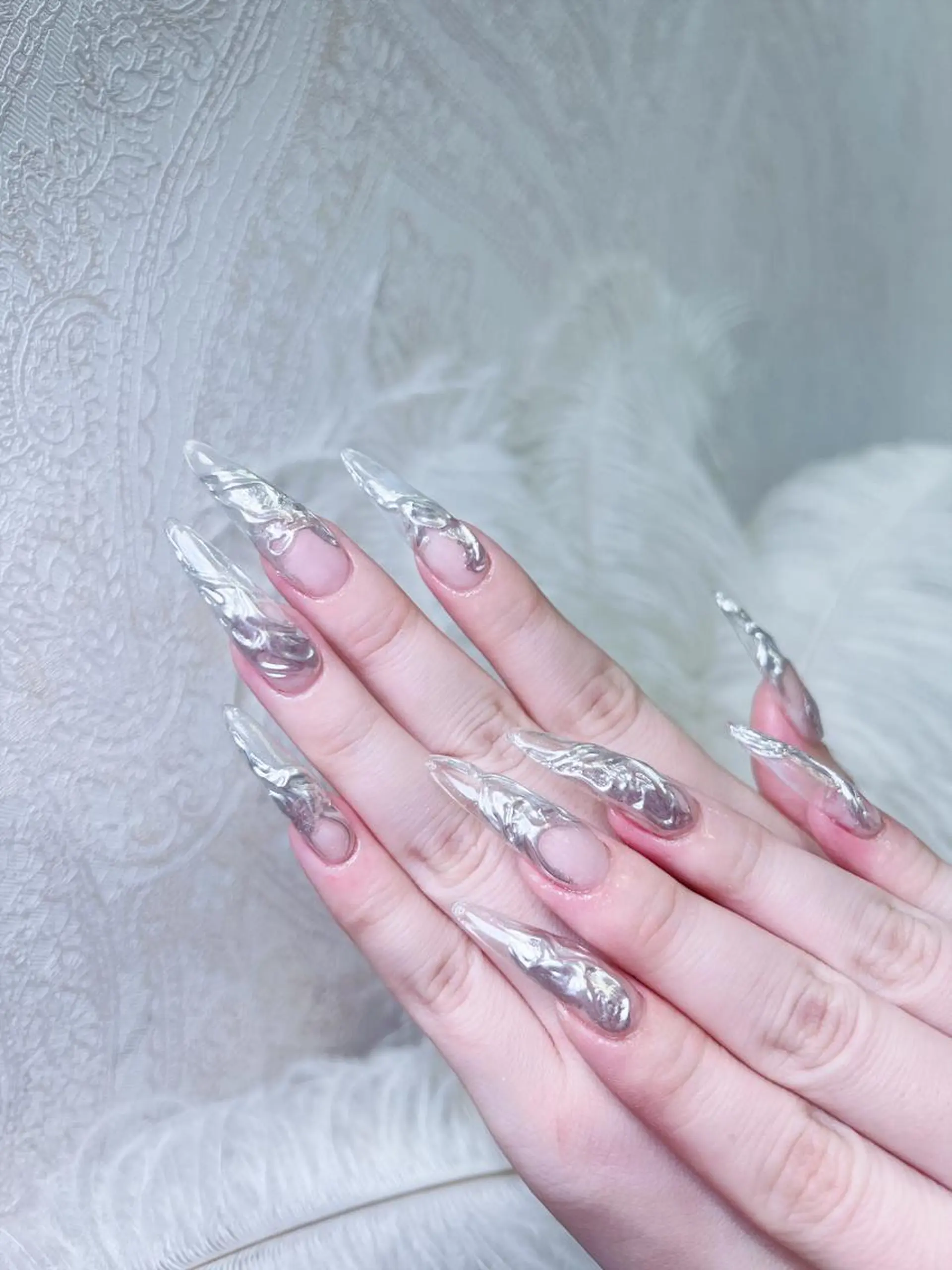 ネイル ミラーネイル Ubuntu🎀 ネイルサロン✨のネイルデザイン