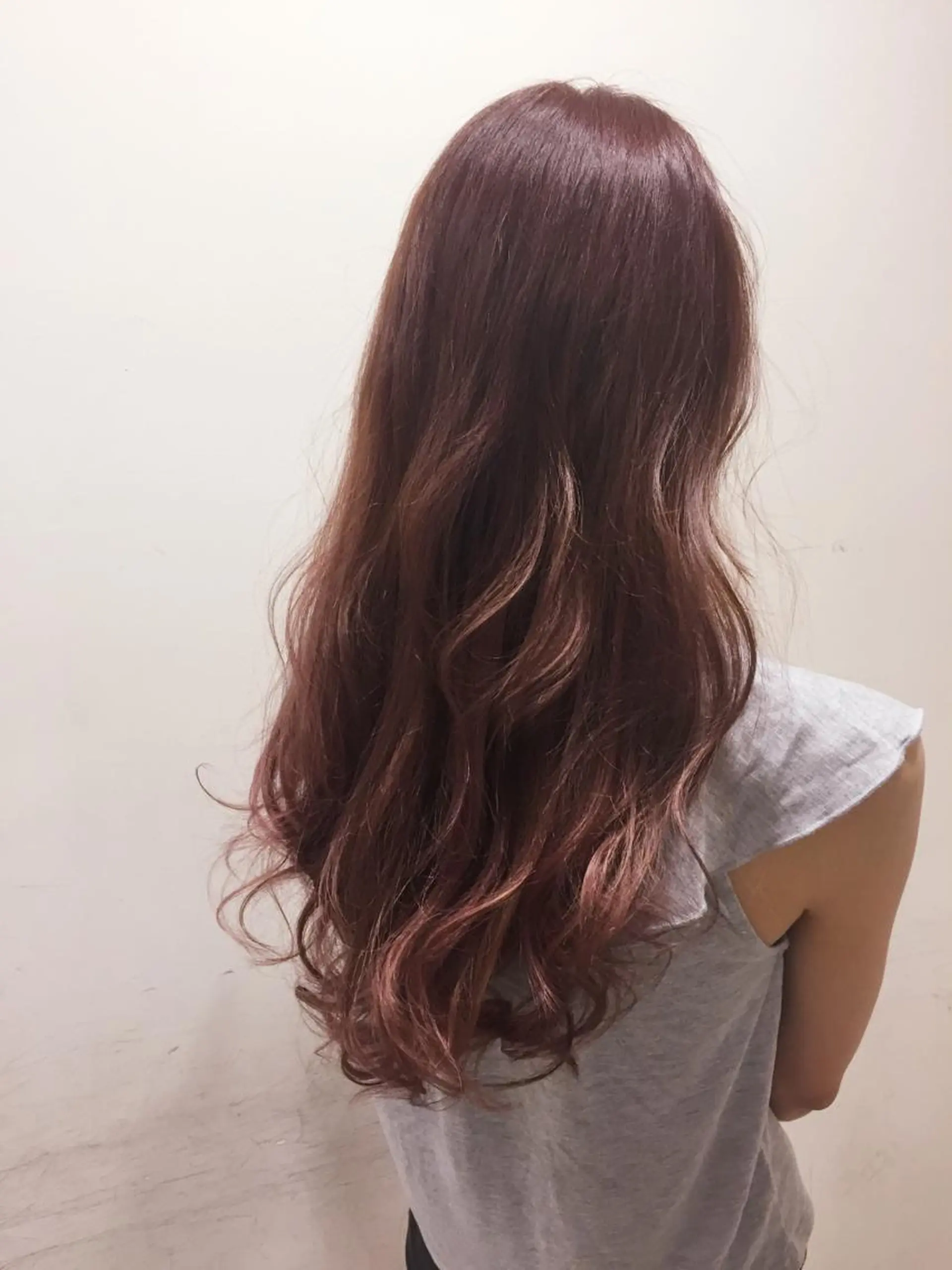 ロング カラー グラデーションカラー ハイライトカラー ハイライト エクステ／レイヤー 落合/心斎橋のヘアスタイル