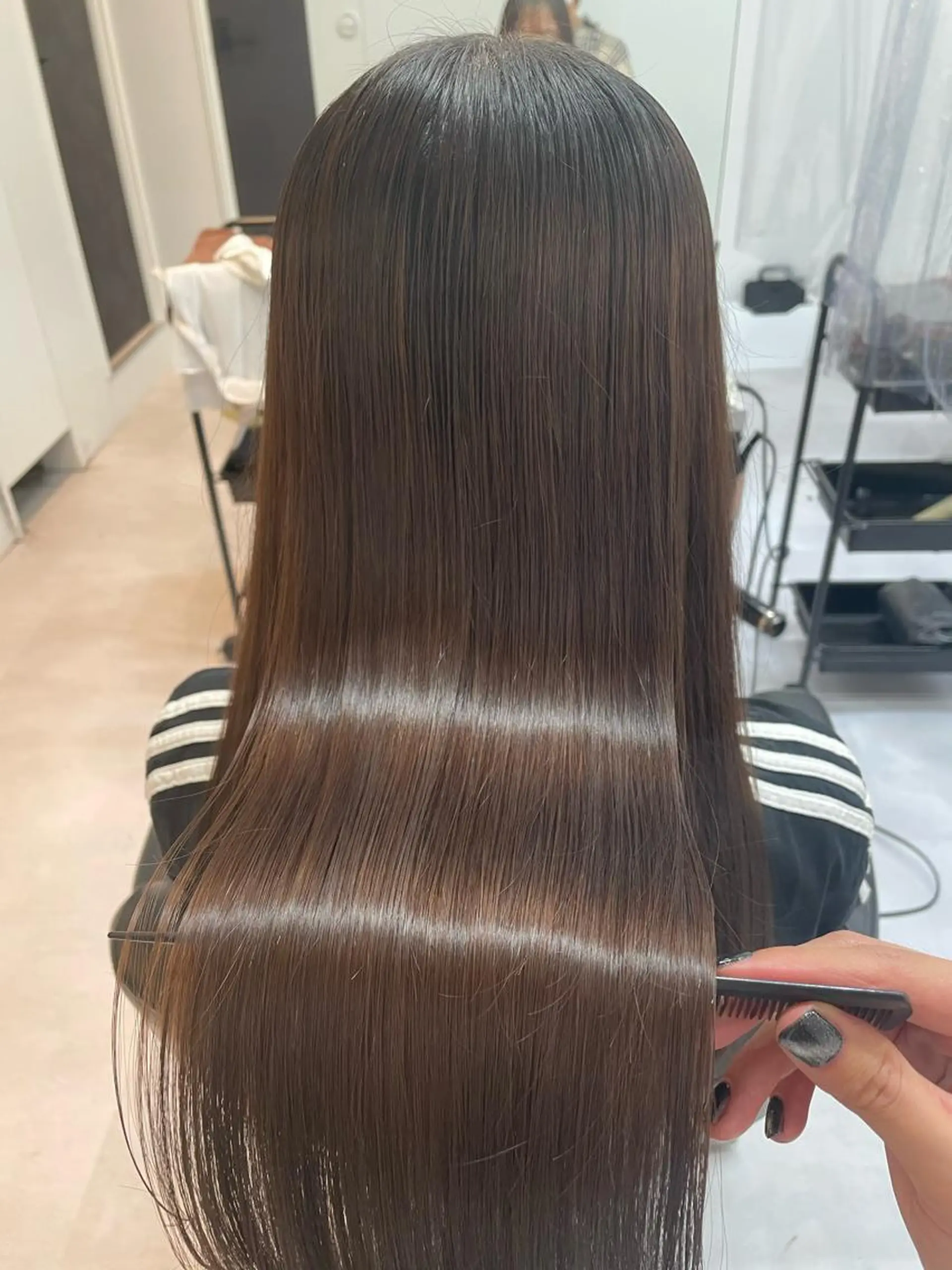 セミロング 髪質改善 トリートメント トリートメント 髪質改善× 白髪ぼかし溝江のヘアスタイル