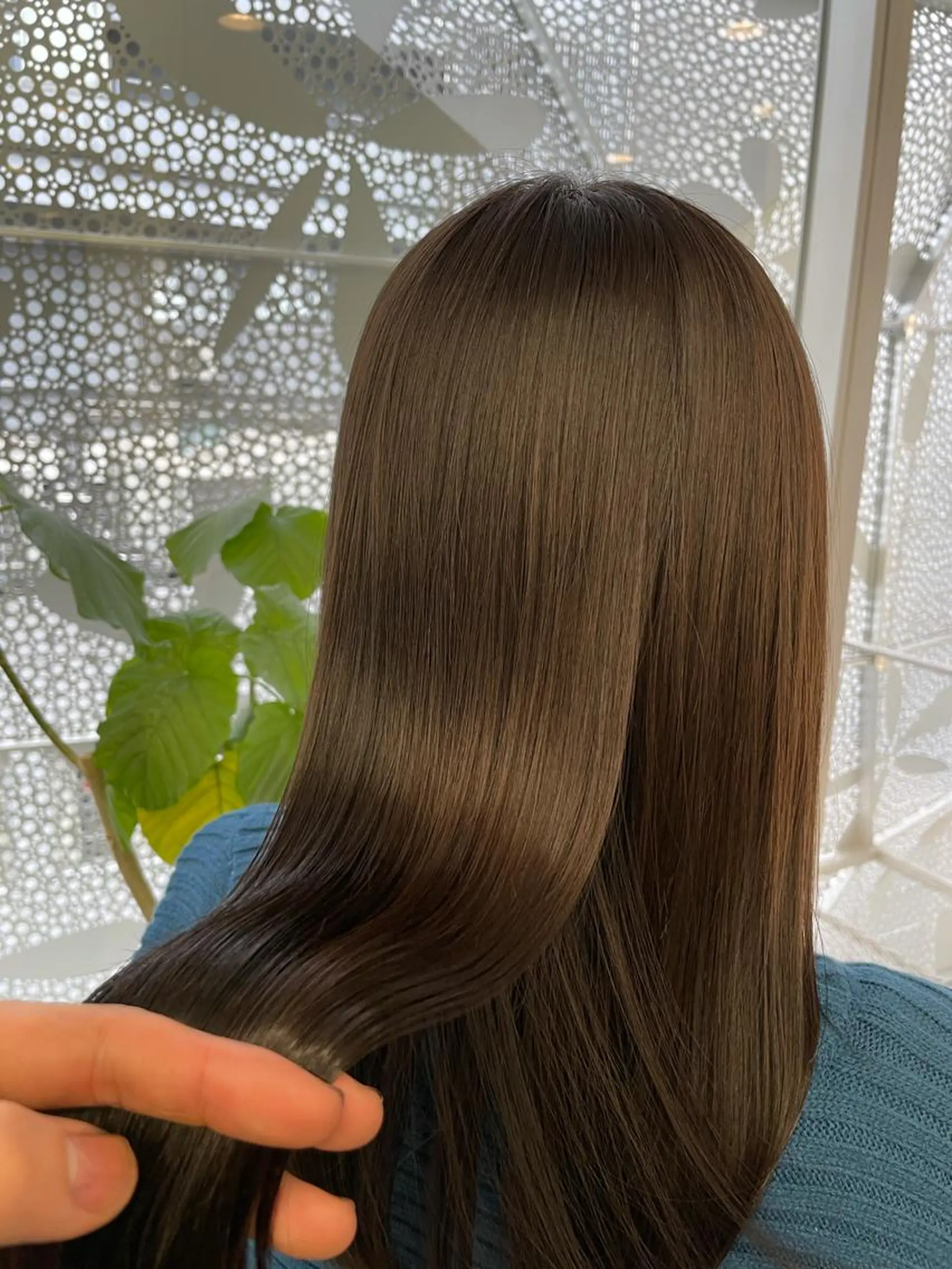 セミロング カラー ヘアアレンジ ブリーチ ハイライトカラー ハイライト 髪質改善 トリートメント ヘアカラー トリートメント スズキジュンペイ 銀座/髪質改善のヘアスタイル