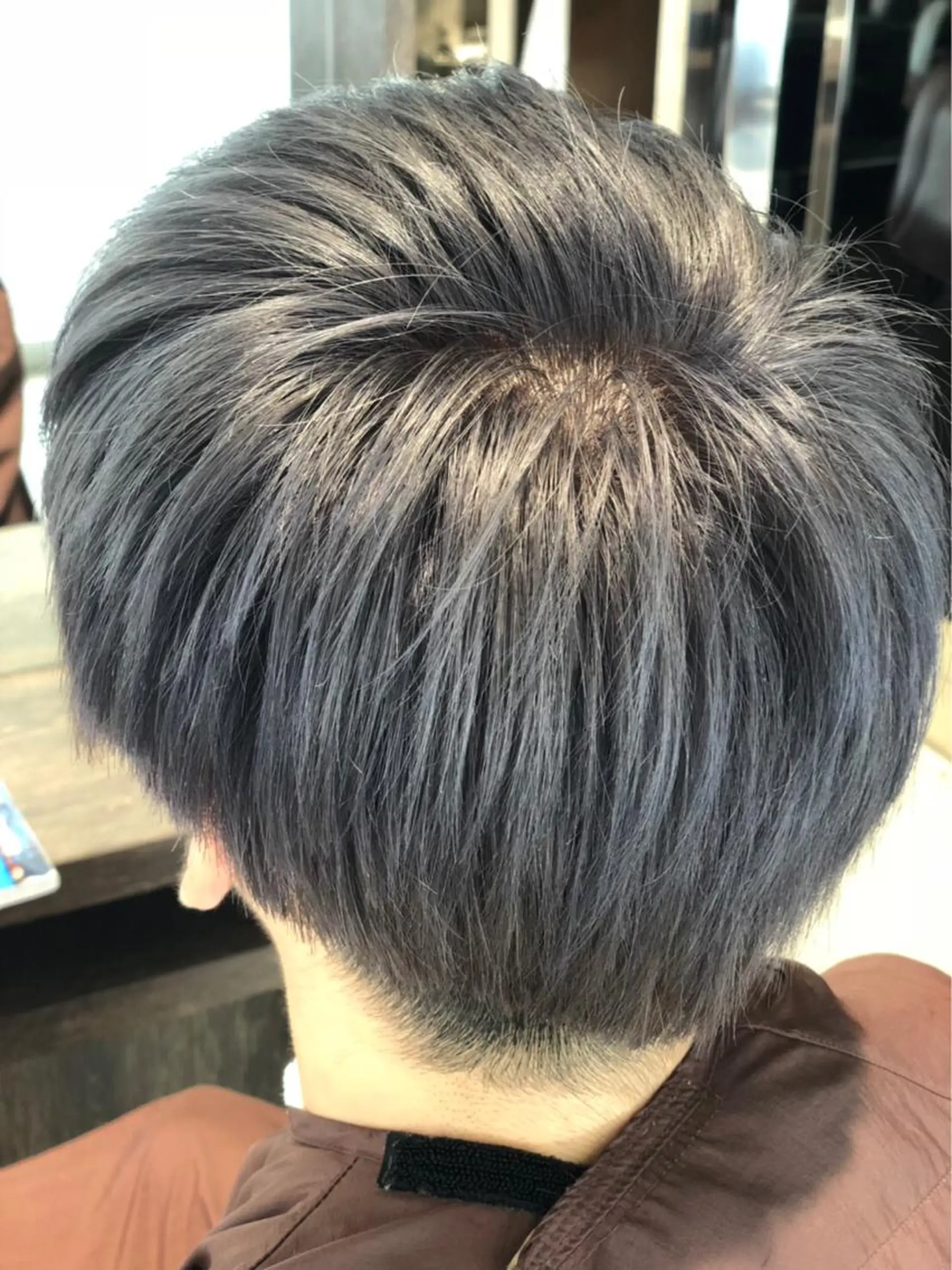 ショート カラー メンズ メンズブリーチ ブリーチ シルバー Renatus店長 金子裕美のヘアスタイル