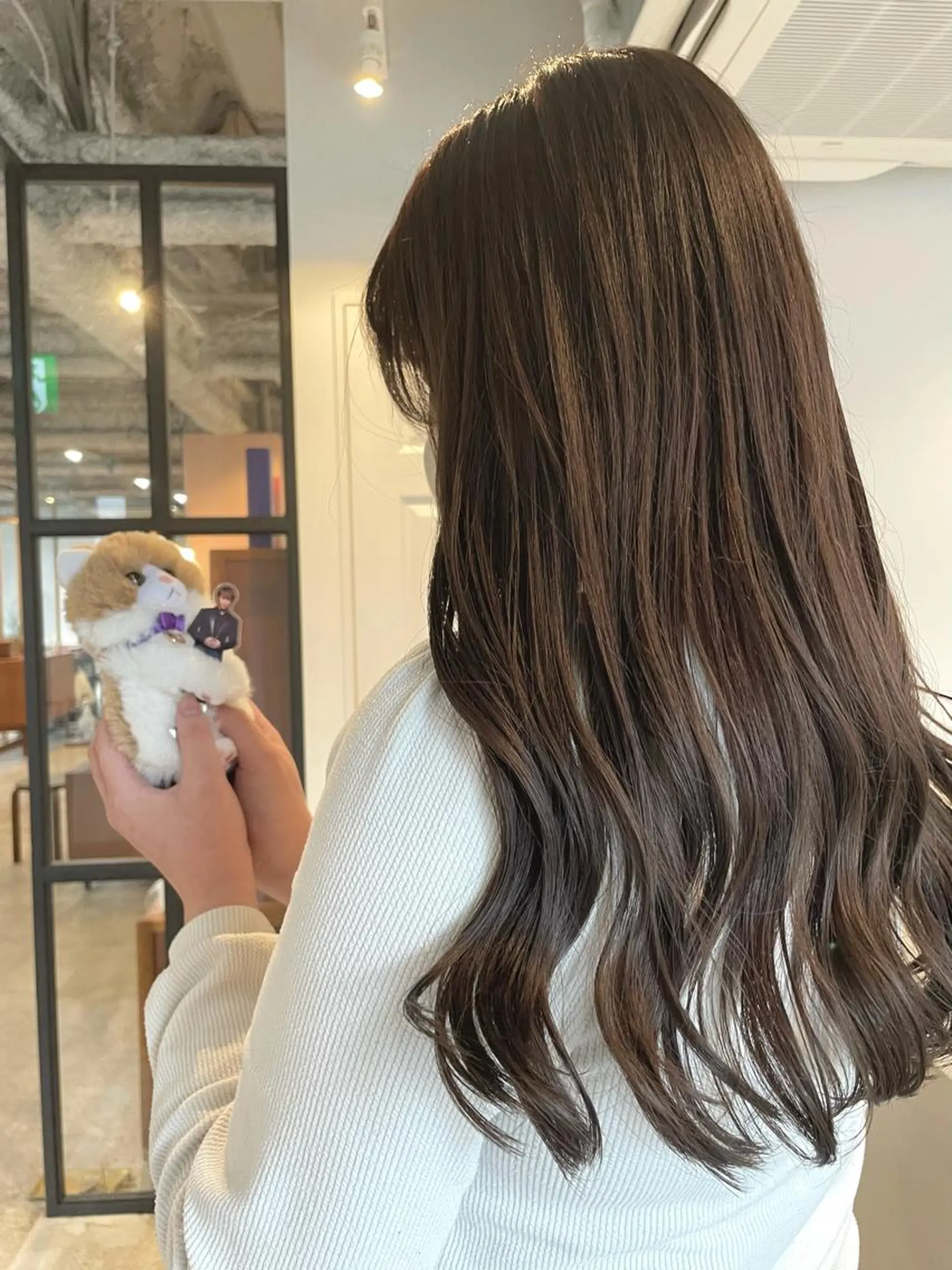 セミロング カラー ヘアアレンジ REONA🪽✨薬院 レイヤーカット🫧のヘアスタイル