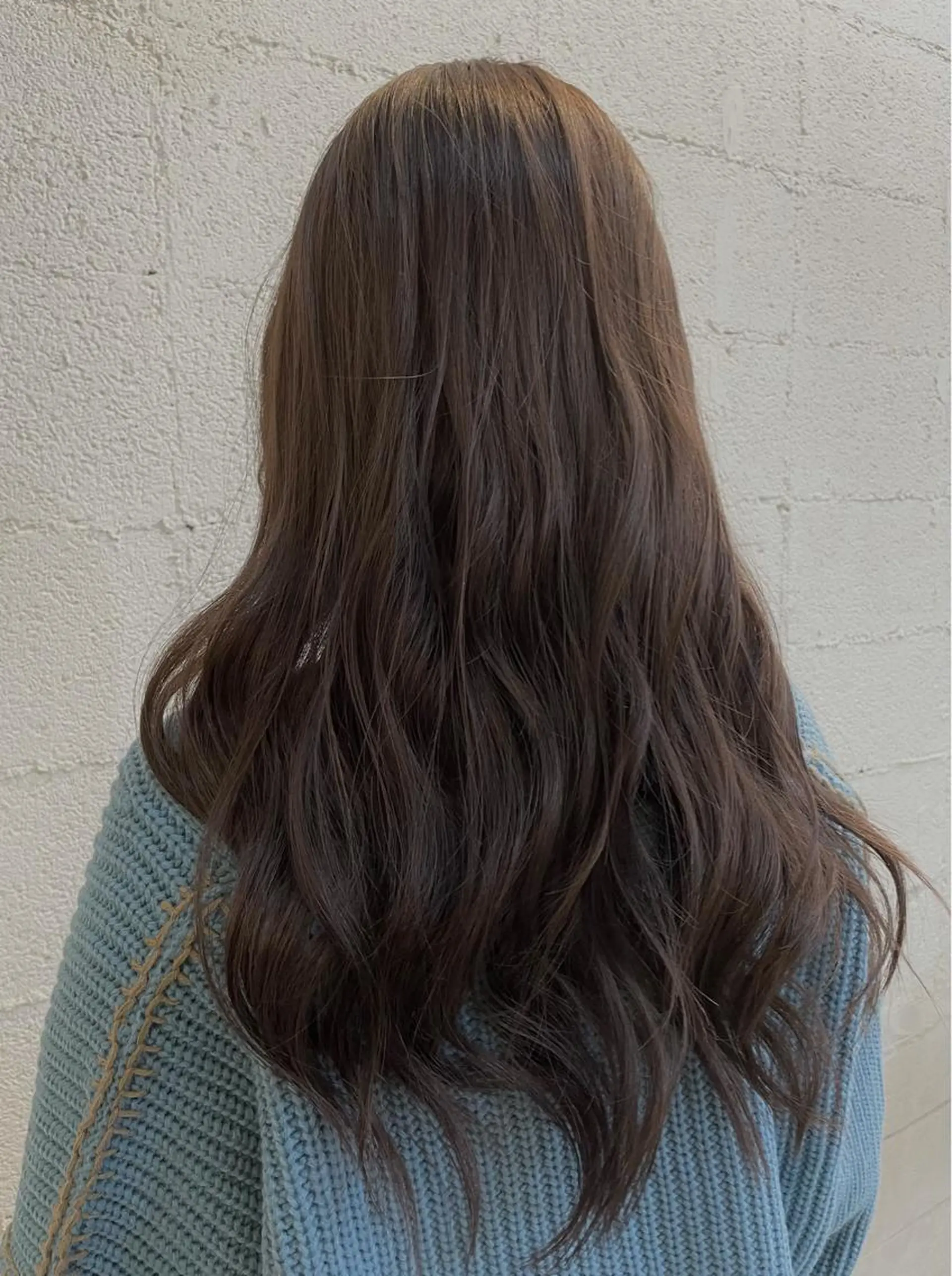 セミロング 艶カラー｜透明感 カラー｜レイヤーのヘアスタイル