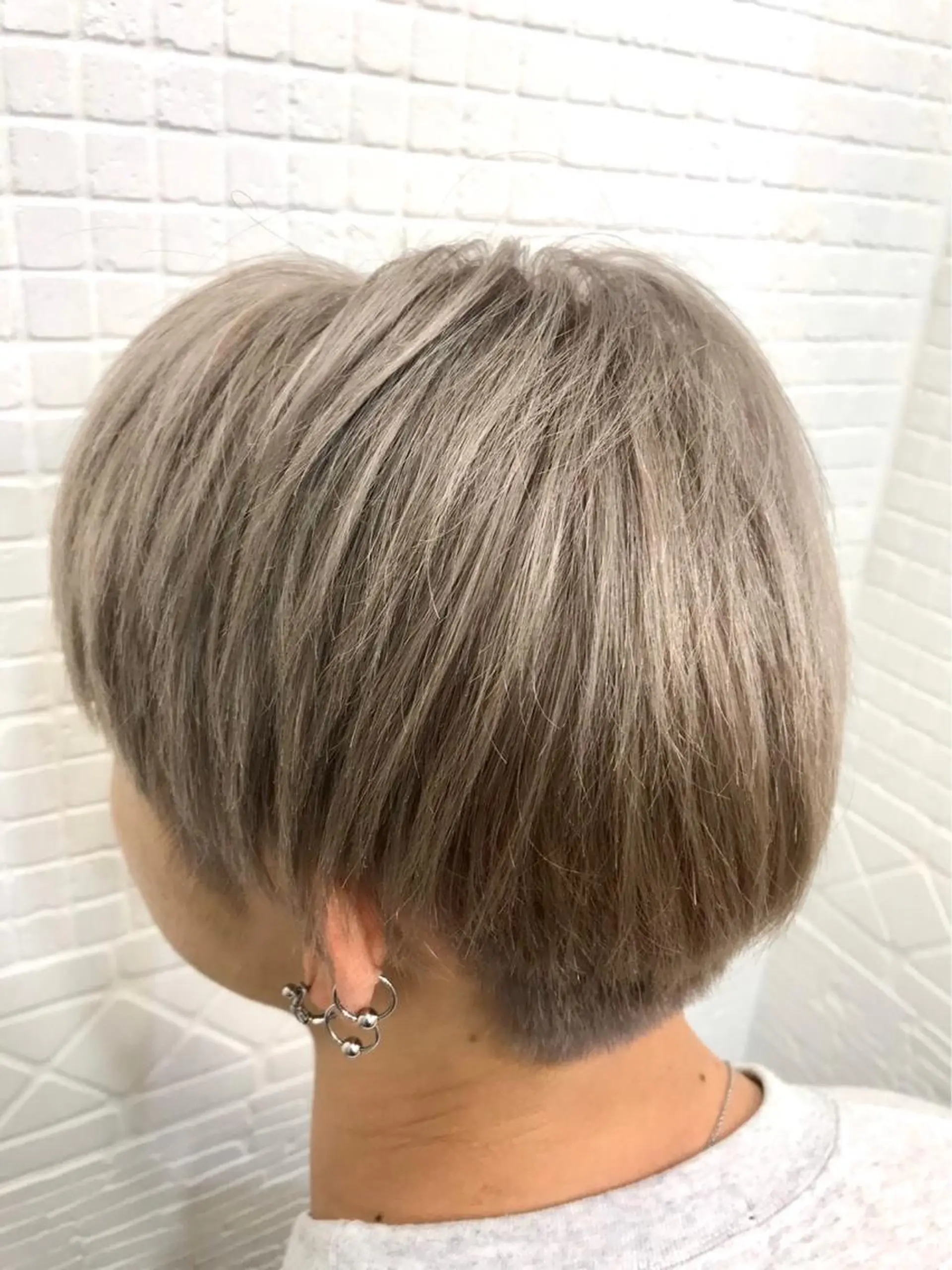 ショート カラー メンズ メンズブリーチ ベージュカラー ブリーチ ミルクティーベージュ 髪質改善/縮毛矯正/ 透明感カラーYUMAのヘアスタイル