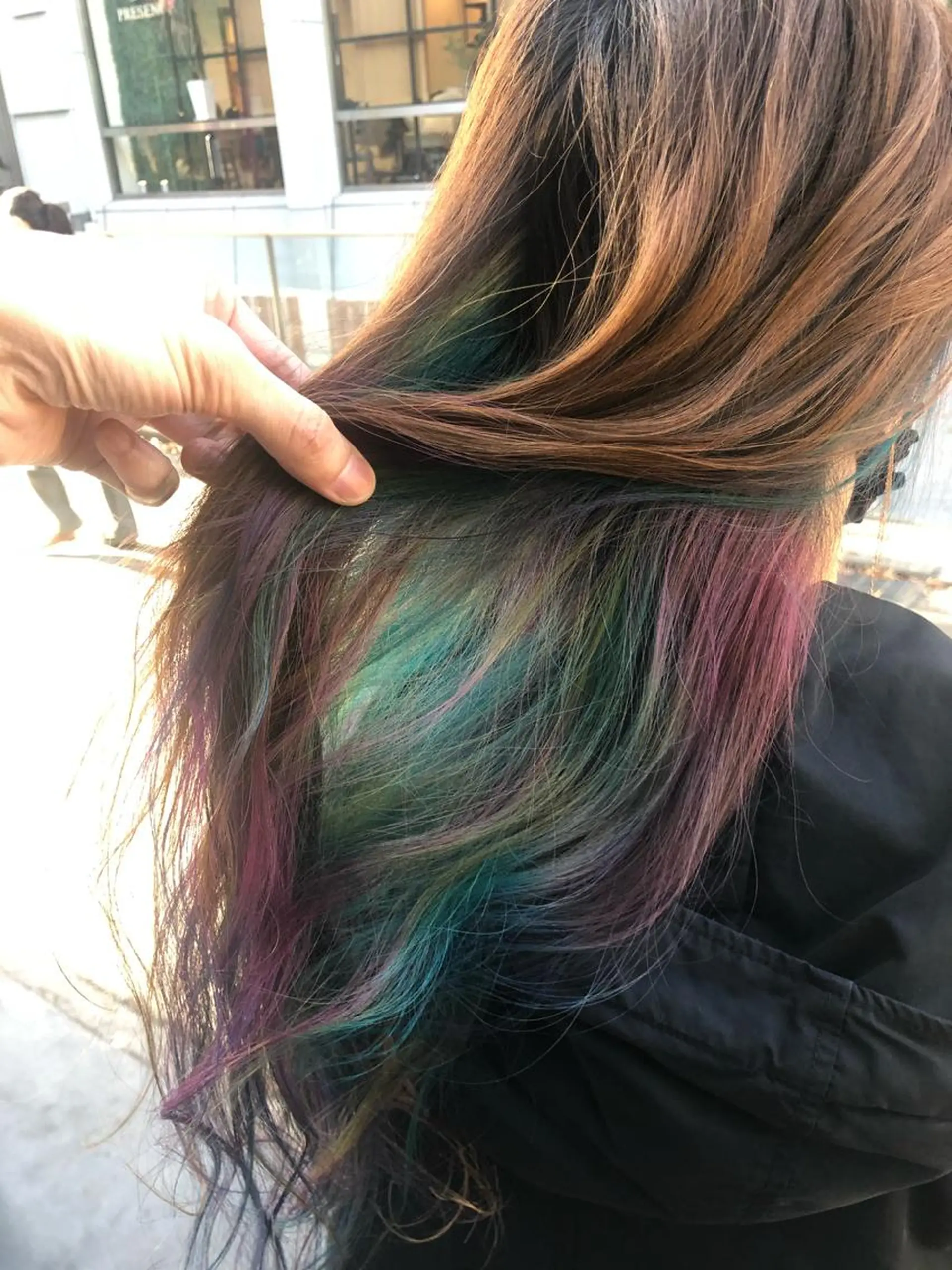 セミロング カラー アッシュ バレイヤージュ ミストバング ベージュカラー ブリーチ カット ヘアカラー トリートメント 原宿サロン代表 デザインカラー伊藤卓のヘアスタイル