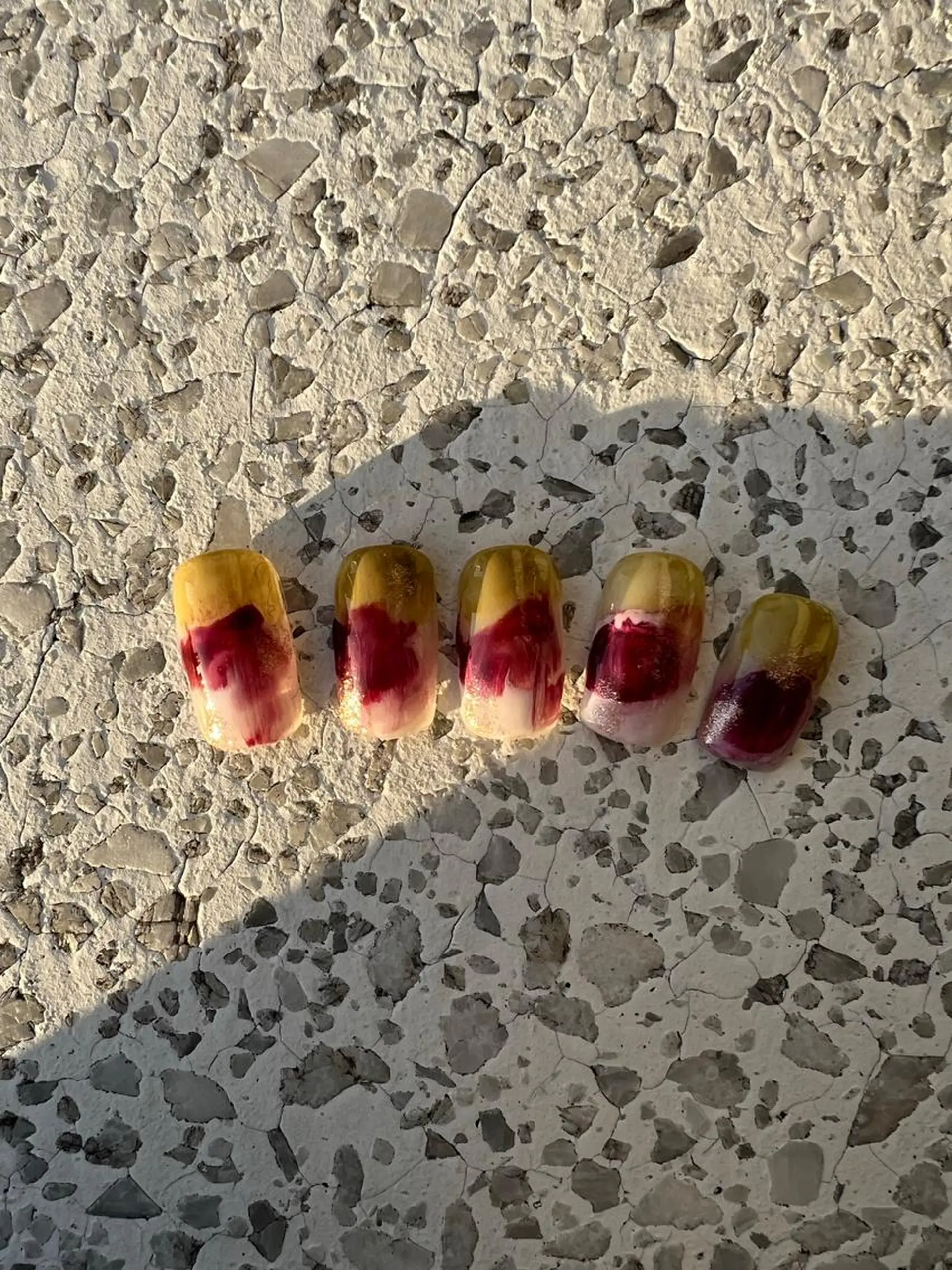 ネイル une／YUKINA 🫧大人nuanceのネイルデザイン