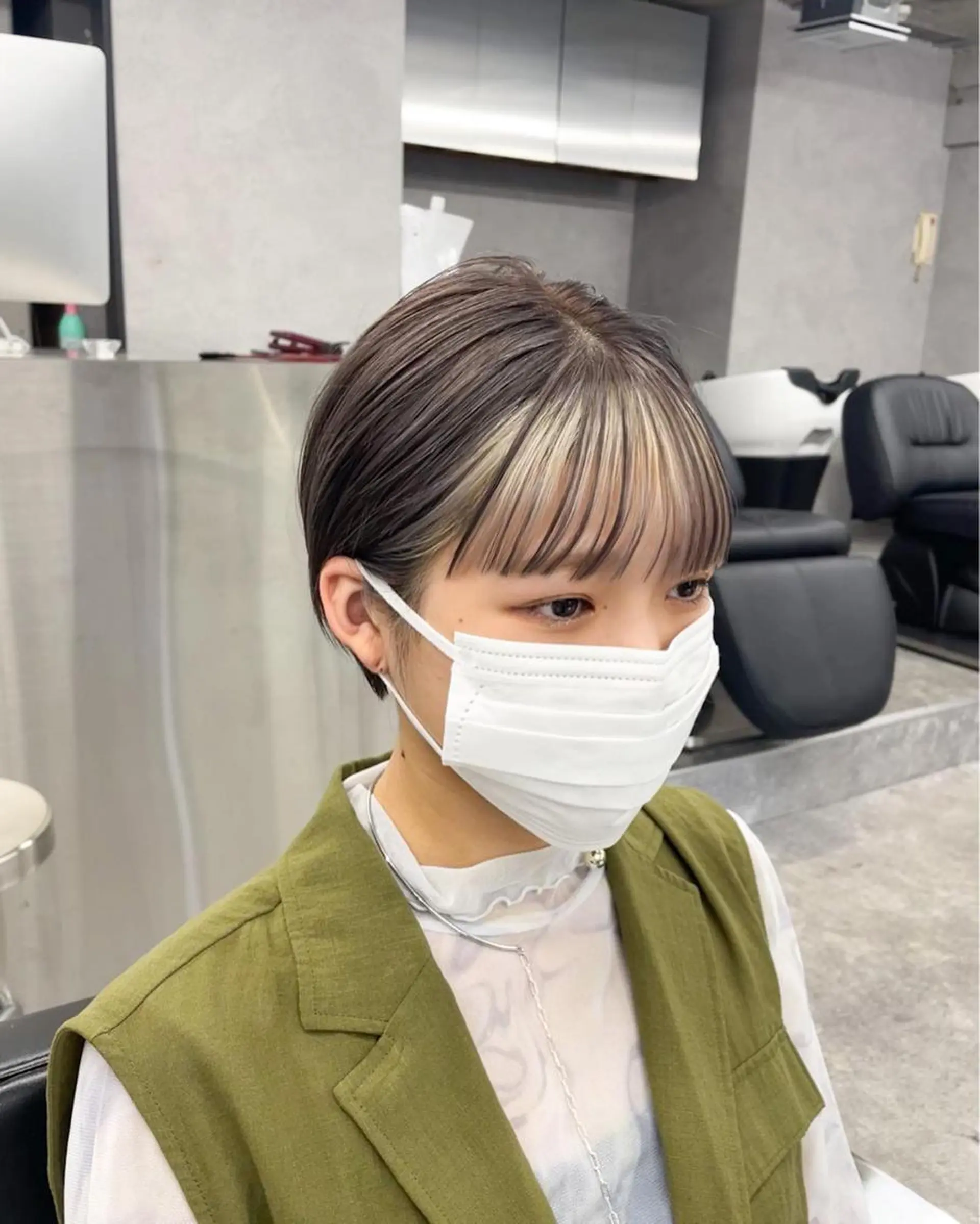 ショート カラー パーマ ヘアアレンジ メンズ キッズ メンズハイトーン メンズインナーカラー ハイトーンカラー インナーカラー ショートヘア 大人スタイル 太田のヘアスタイル