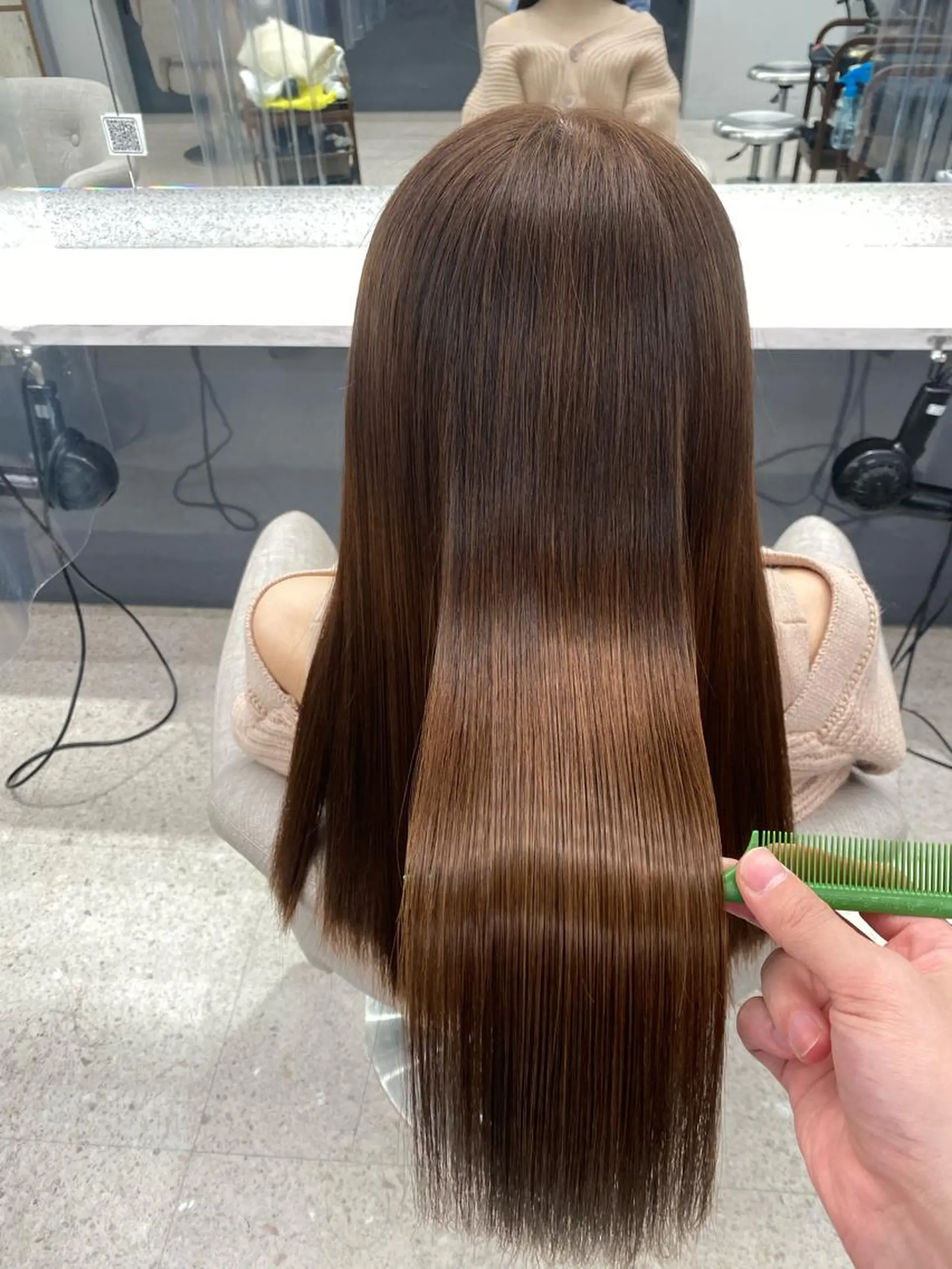 ロング カラー パーマ ヘアアレンジ キッズ ネイル マツエク・マツパ カット ヘアカラー トリートメント レイヤーカット/ 髪質改善/羽柴りくのヘアスタイル