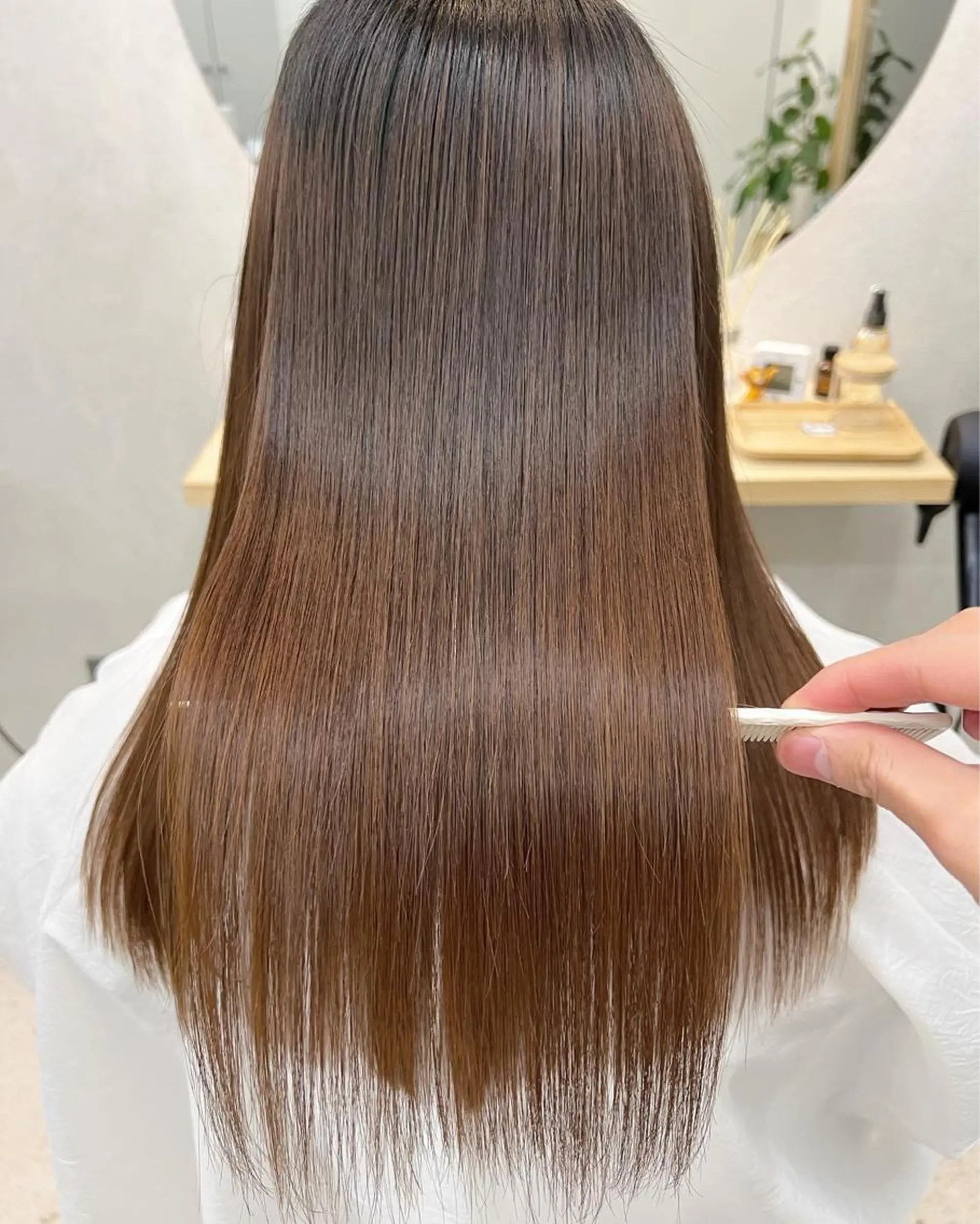 ミディアム 美容師っぽくないけど 上手いんだなぁ🐭のヘアスタイル