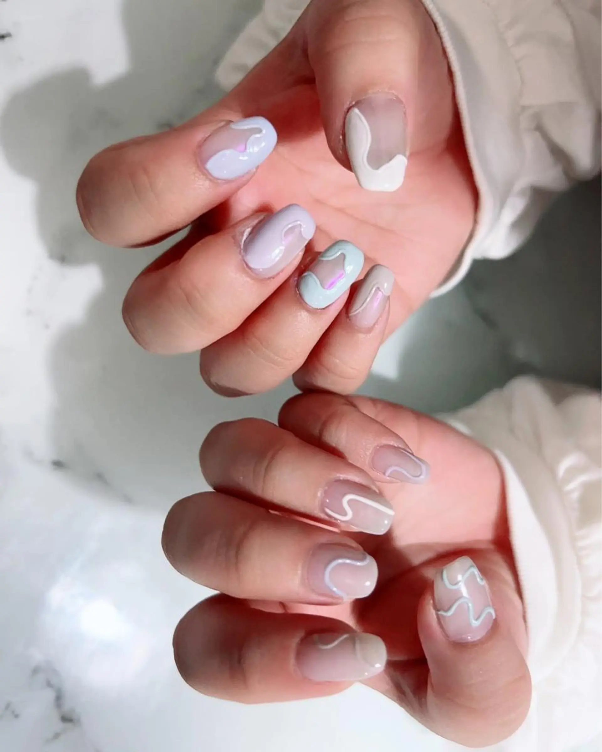 ミディアム ネイル ニュアンスネイル Collection Nailsaronのネイルデザイン