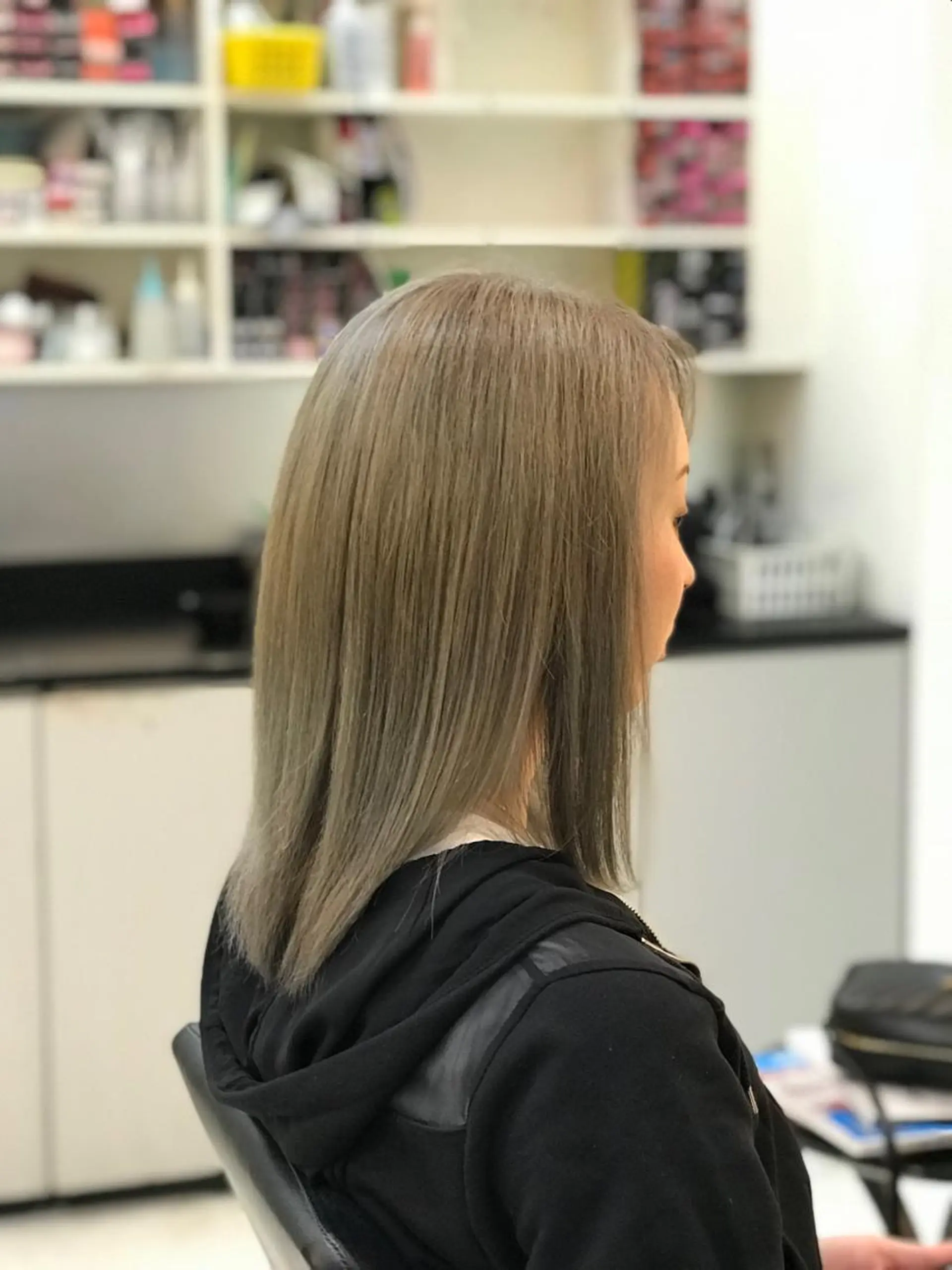 ミディアム カラー ブリーチ ダブルカラー イルミナカラー 國井 慎吾のヘアスタイル