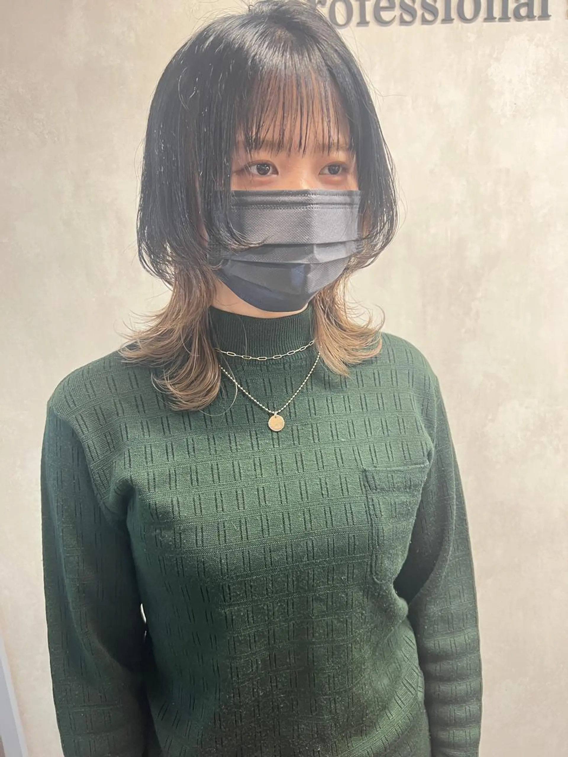 セミロング ブリーチ/ウルフ ハッシュカット/石山のヘアスタイル