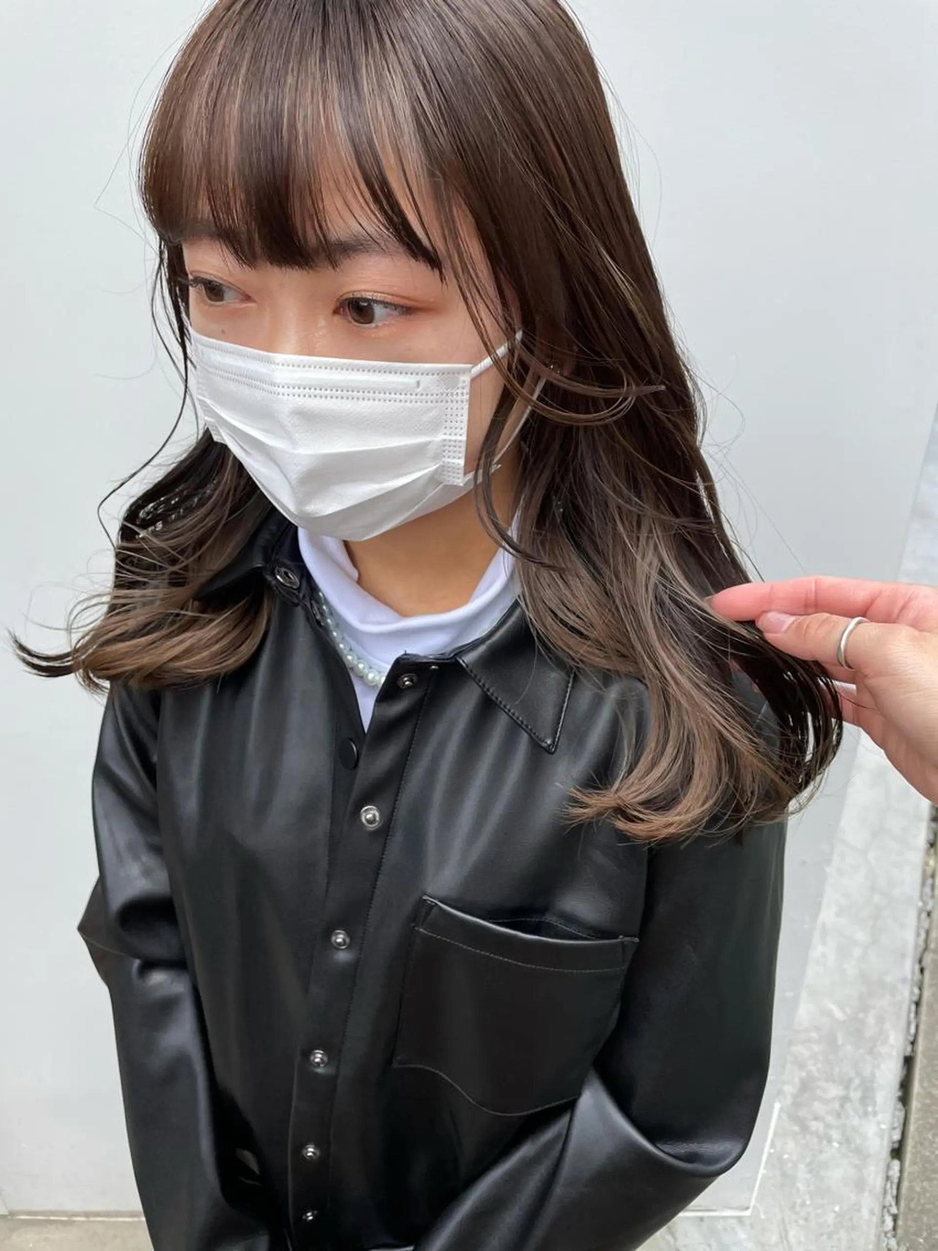 セミロング カラー ミストバング  フェイスフレーミング グレージュ インナーカラー ヘアカラー 中目黒🌼 🌼ハナのヘアスタイル