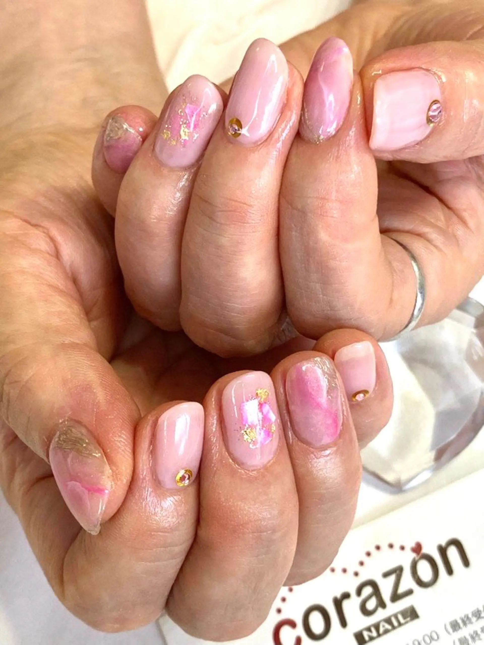 ネイル ラメ(グリッター) ニュアンスネイル ワンカラーネイル ピンク ネイリスト aicoのネイルデザイン