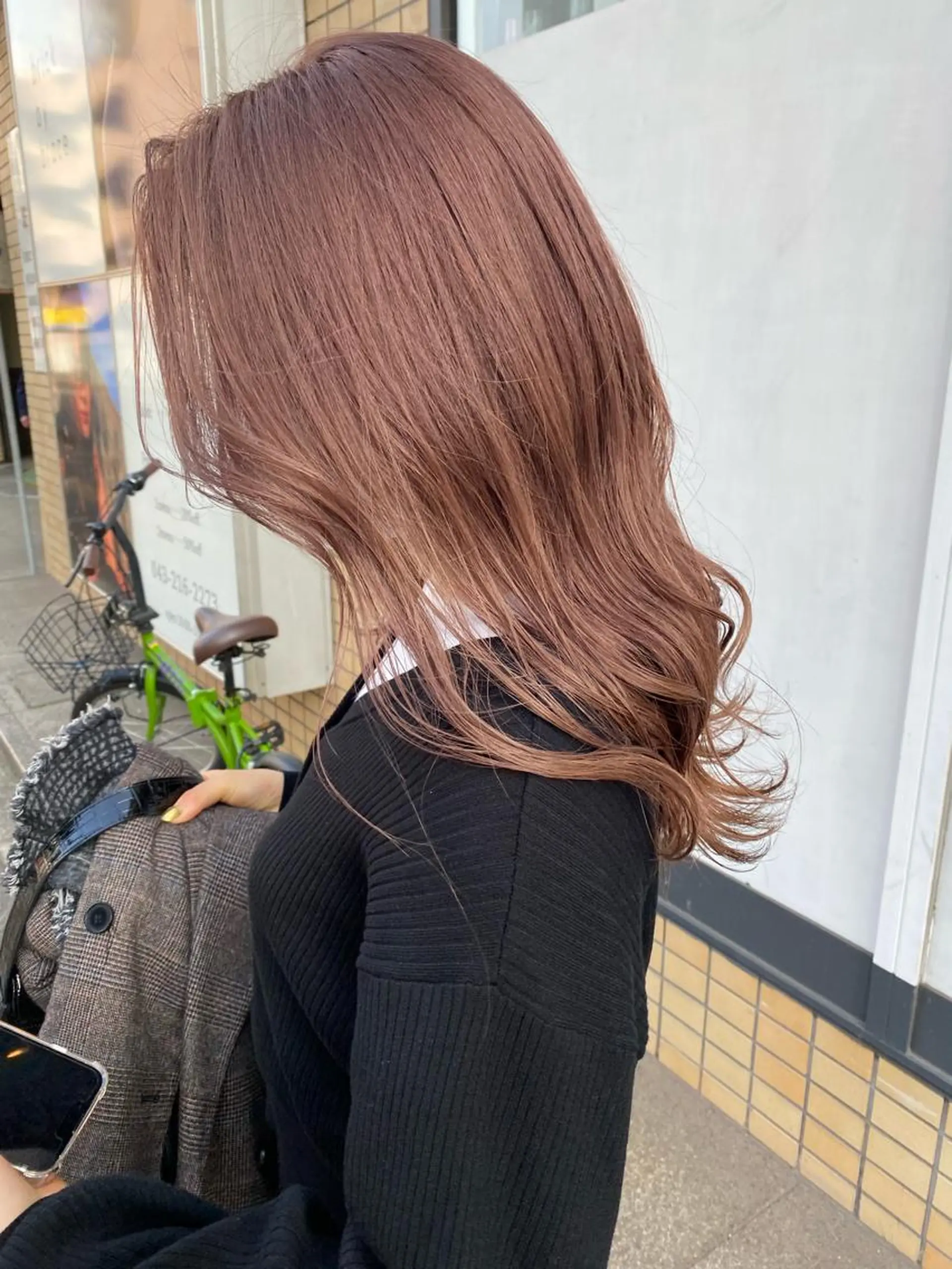 ロング 小林 朋花のヘアスタイル