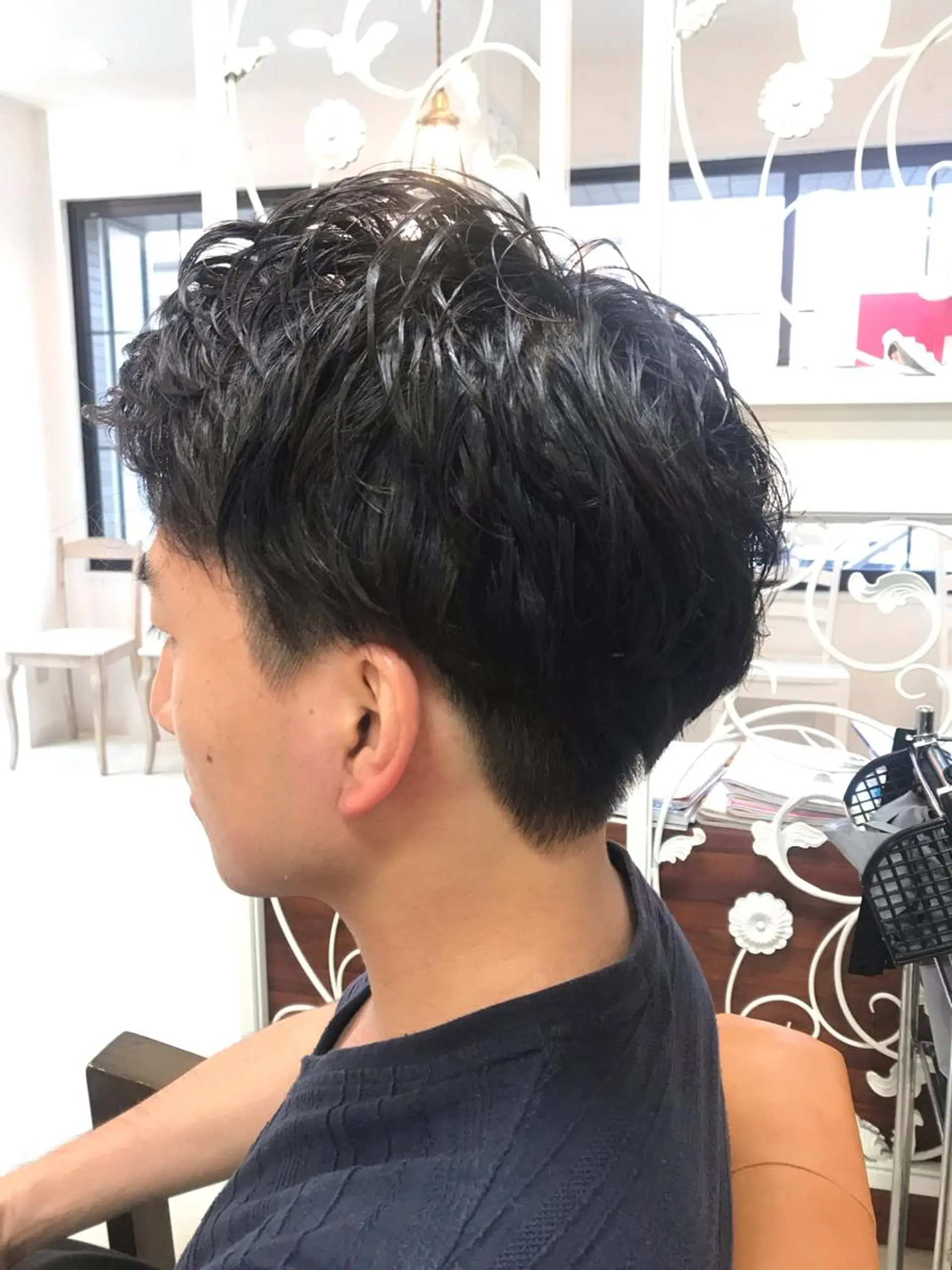 ショート パーマ メンズ ツーブロック ショートヘア 本多結香/レイヤー /ハイライトカラーのヘアスタイル