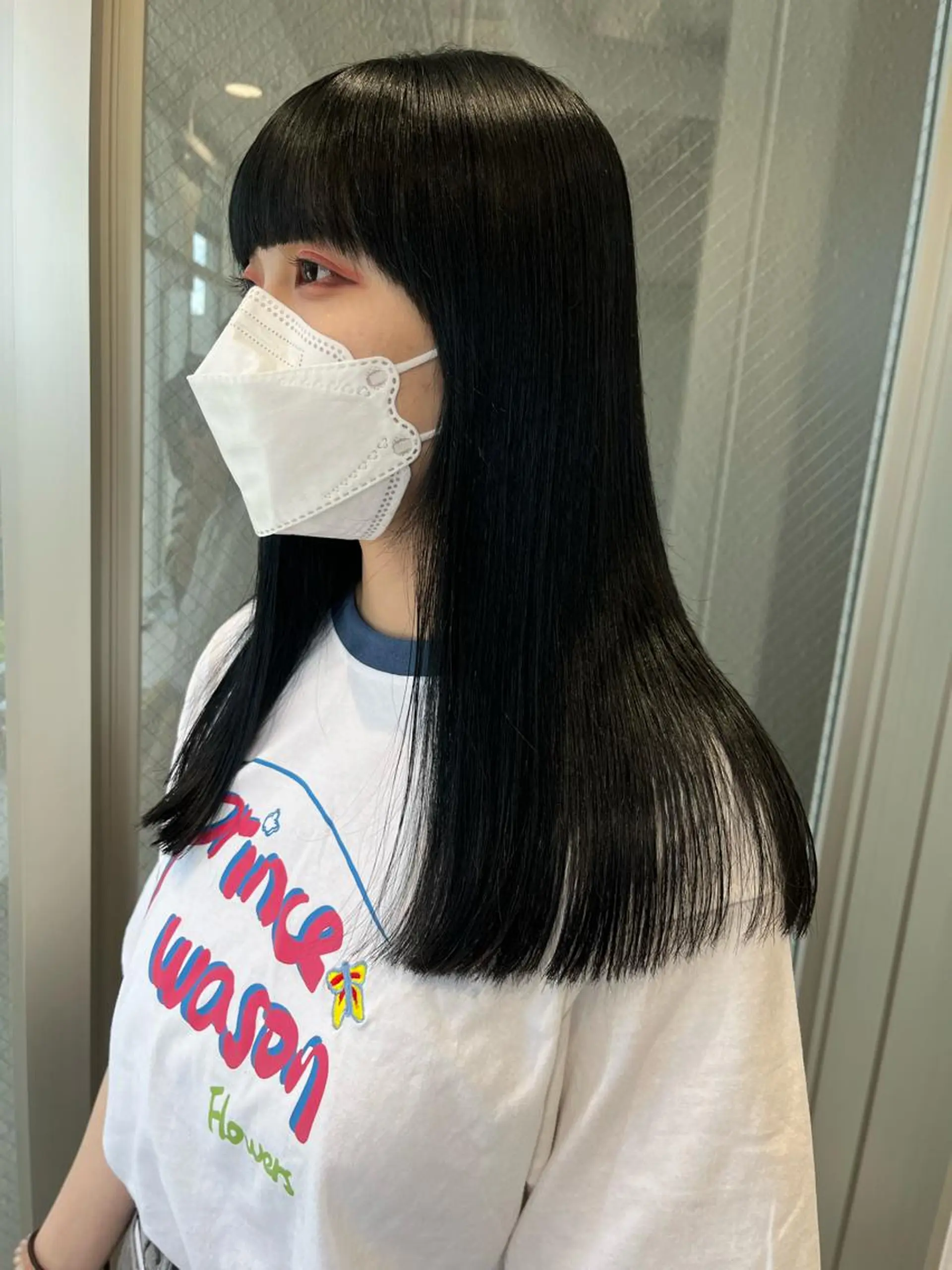 セミロング カラー ブルーカラー ネイビーカラー ウルフカット／吉村 桃子のヘアスタイル