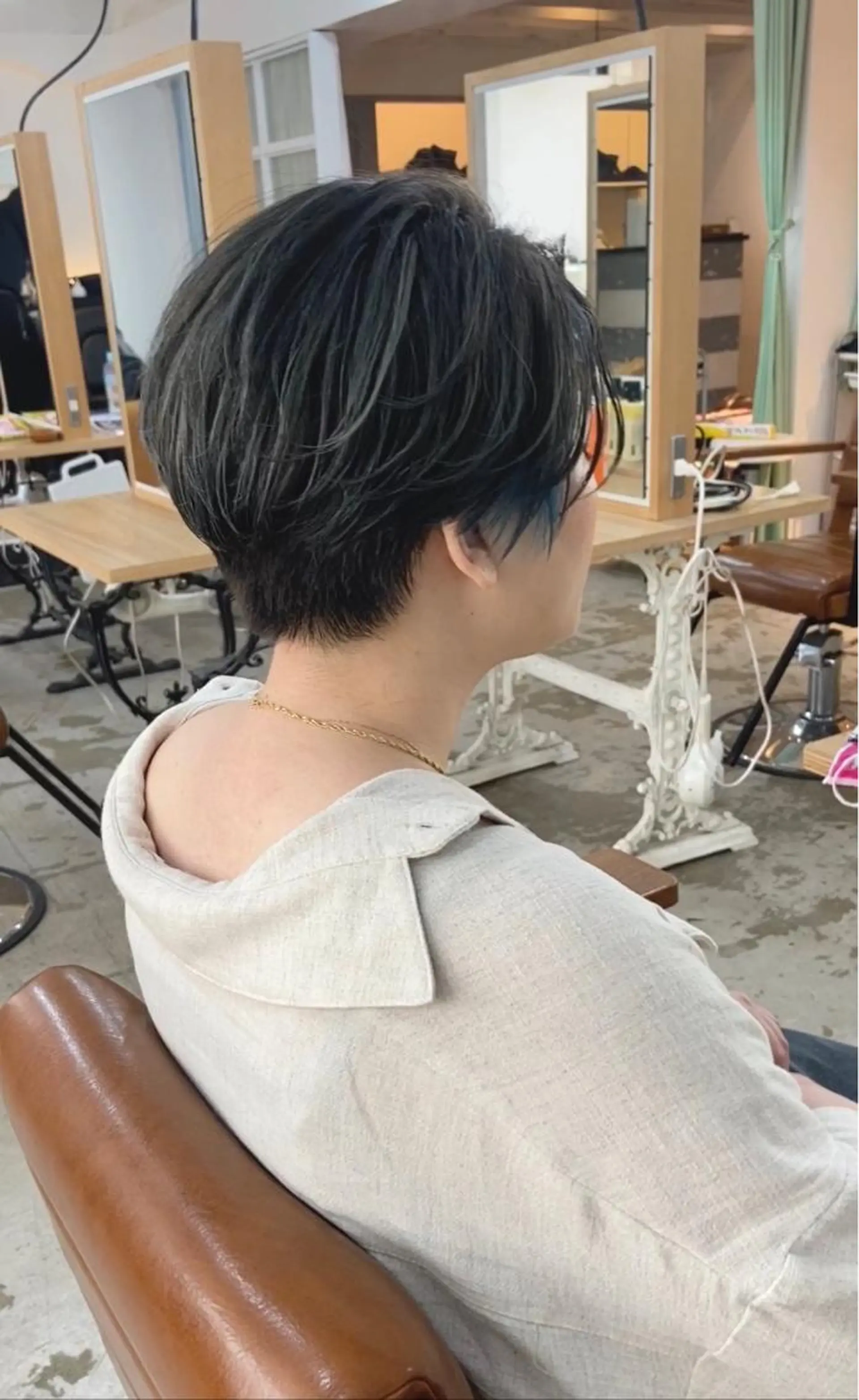 ショート カラー ハンサムショート ブルーカラー ハイライトカラー ハイライト ショートヘア ショートヘア、ボブ こやさん　コヤマのヘアスタイル