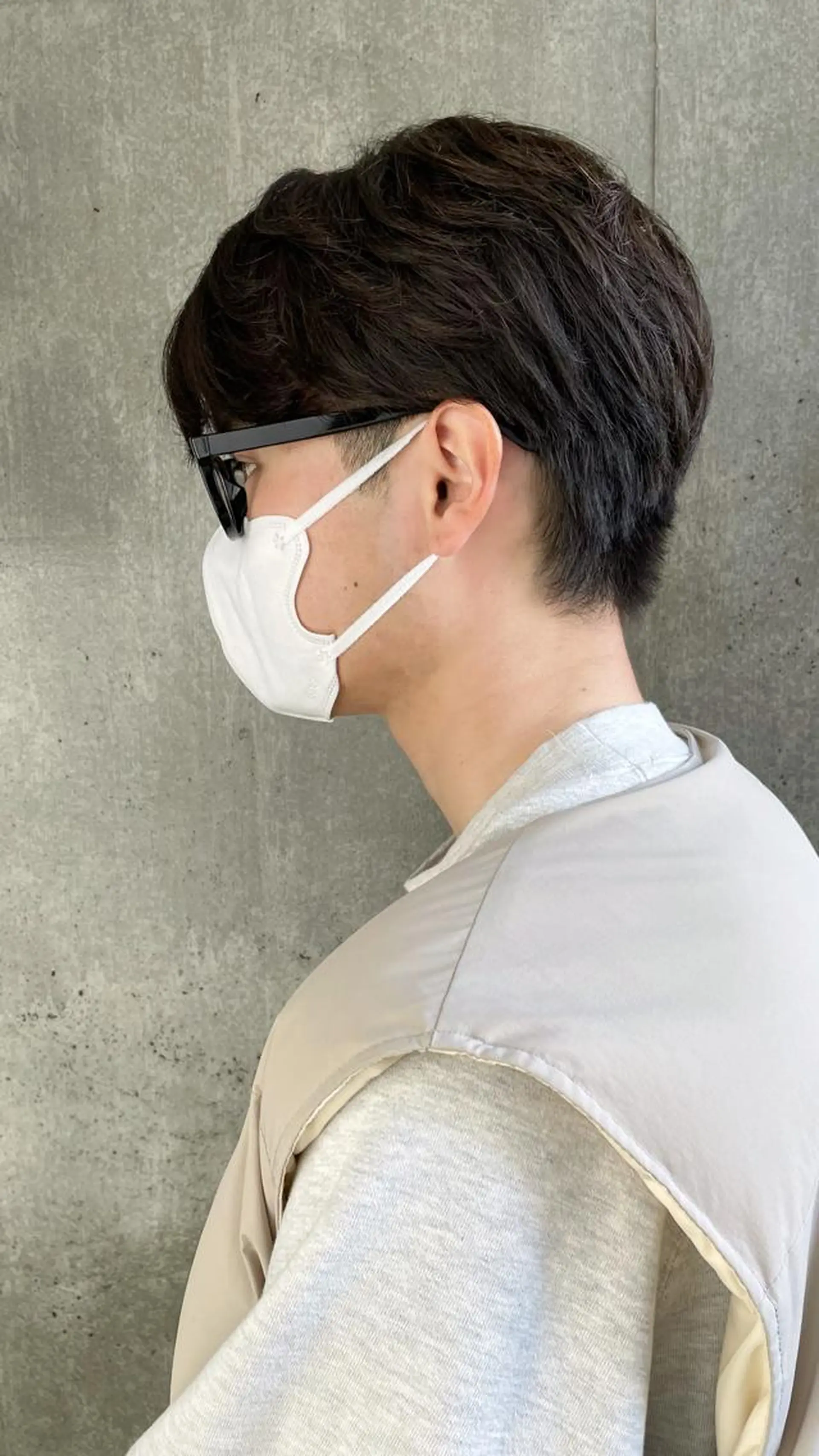 ショート メンズ センターパート カルマパーマ メンズ韓国風 メンズパーマ メンズショート もりたみかこ 美容師お休み中のヘアスタイル