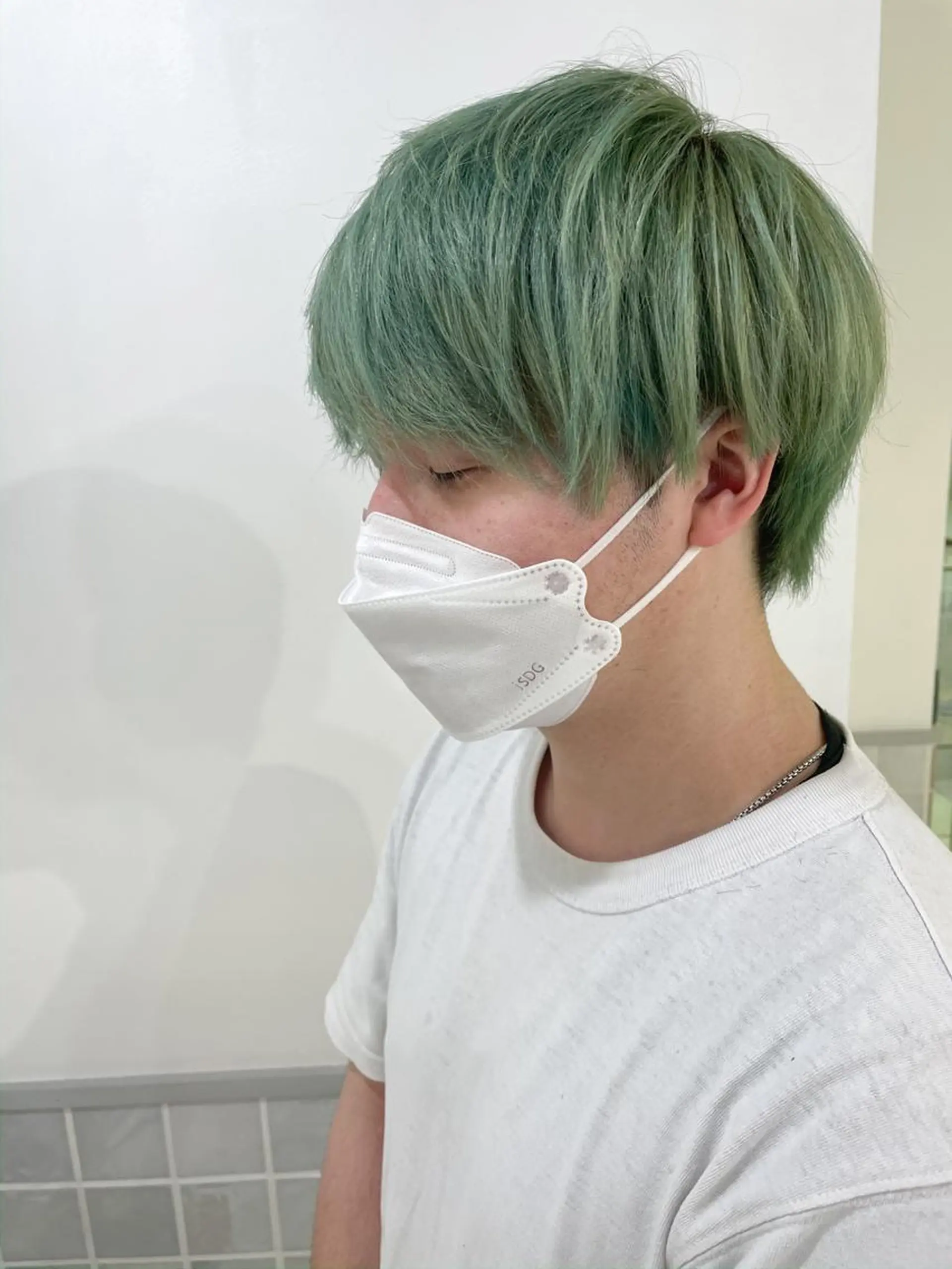 カラー メンズ メンズブリーチ ブリーチ ミント ミントグリーン miyu 美髪縮毛矯正𓂃꙳⋆のヘアスタイル