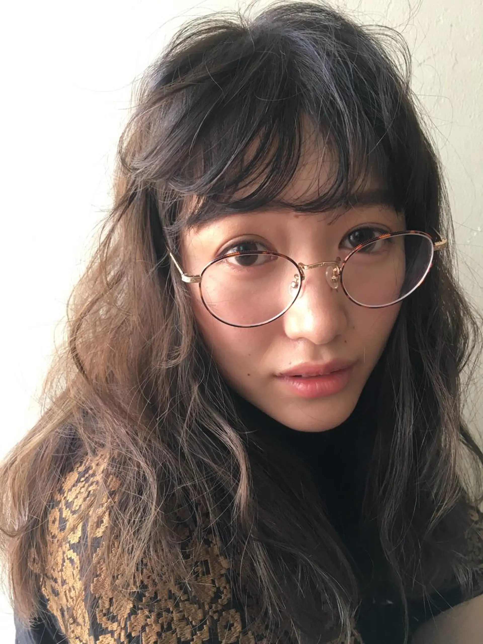 ロング カラー アッシュ ベージュカラー MAEDA MADOKAのヘアスタイル