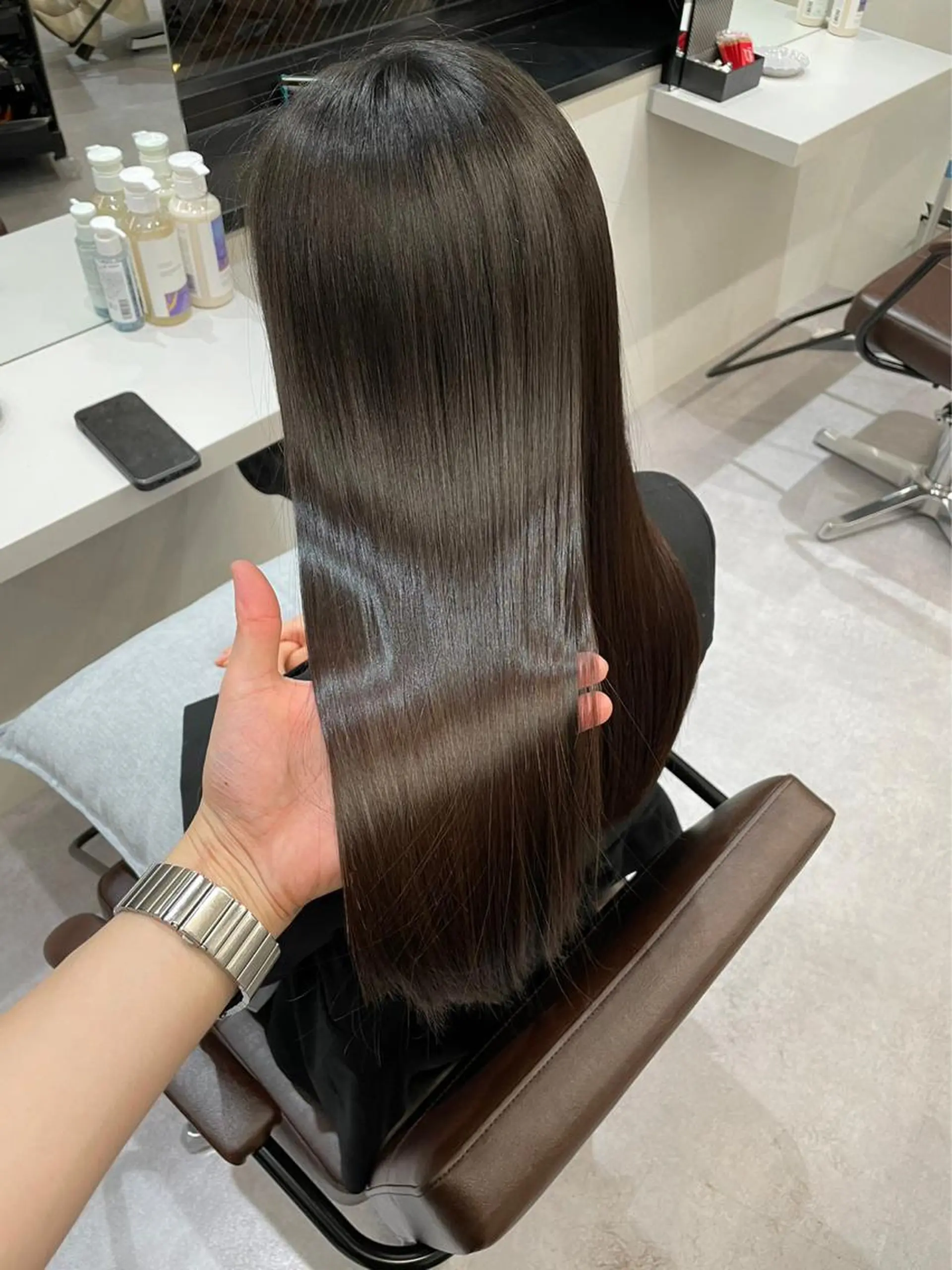 ロング 縮毛矯正 カット ヘアカラー 縮毛矯正 トリートメント 酸性縮毛矯正 Coreすずのヘアスタイル