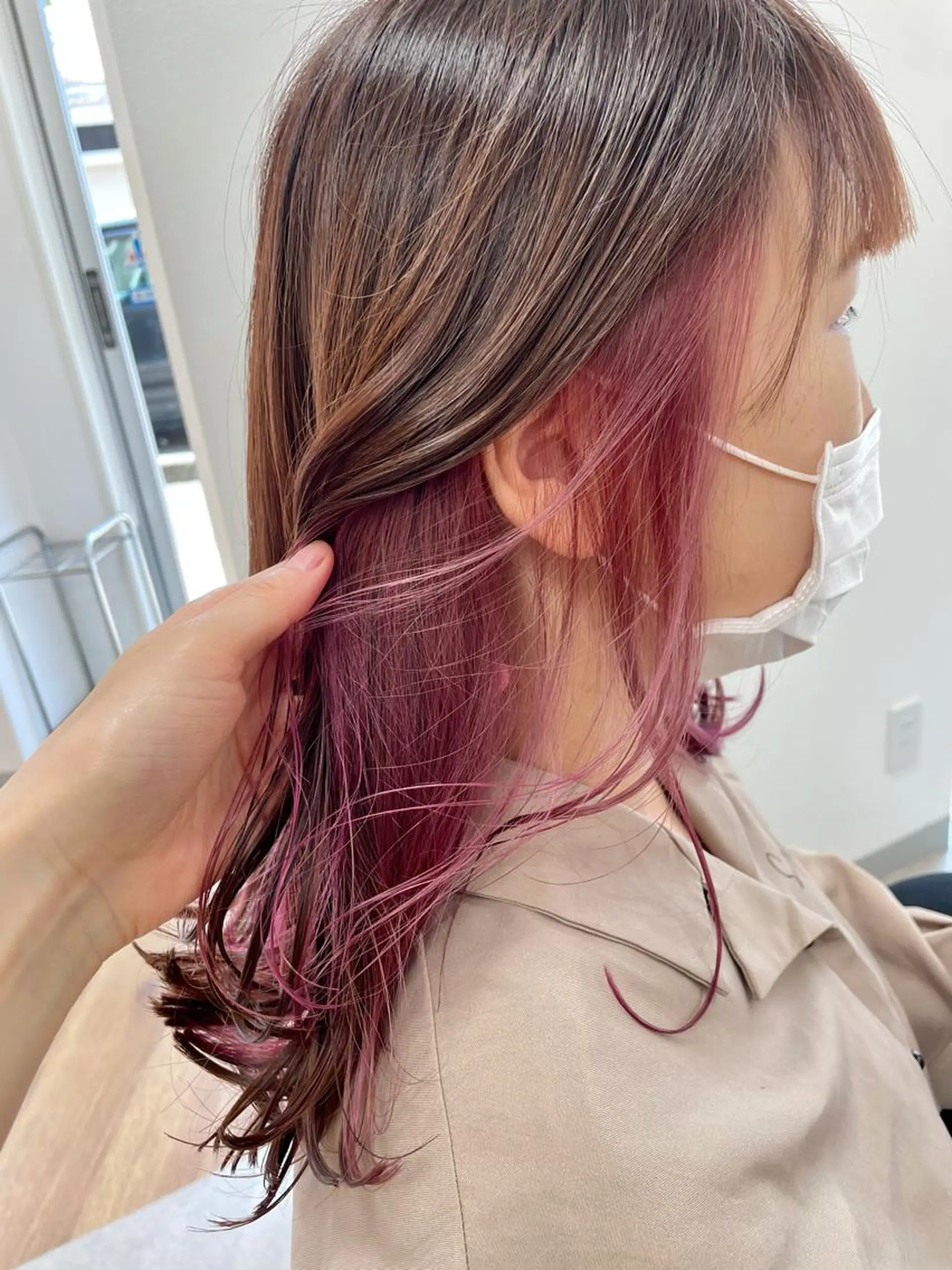 セミロング カラー 宮崎 千夏のヘアスタイル