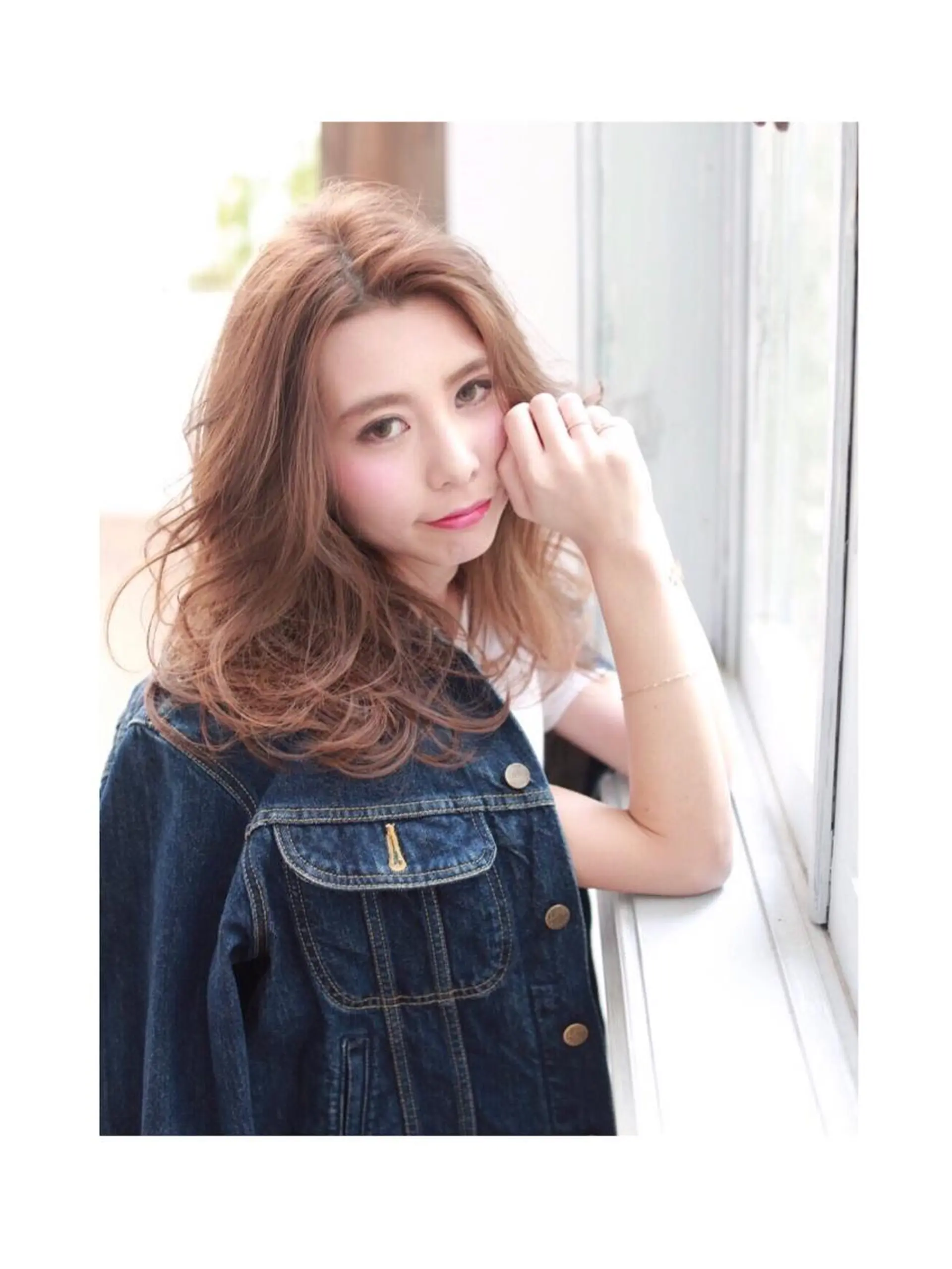 セミロング カラー パーマ 高月 瞭のヘアスタイル