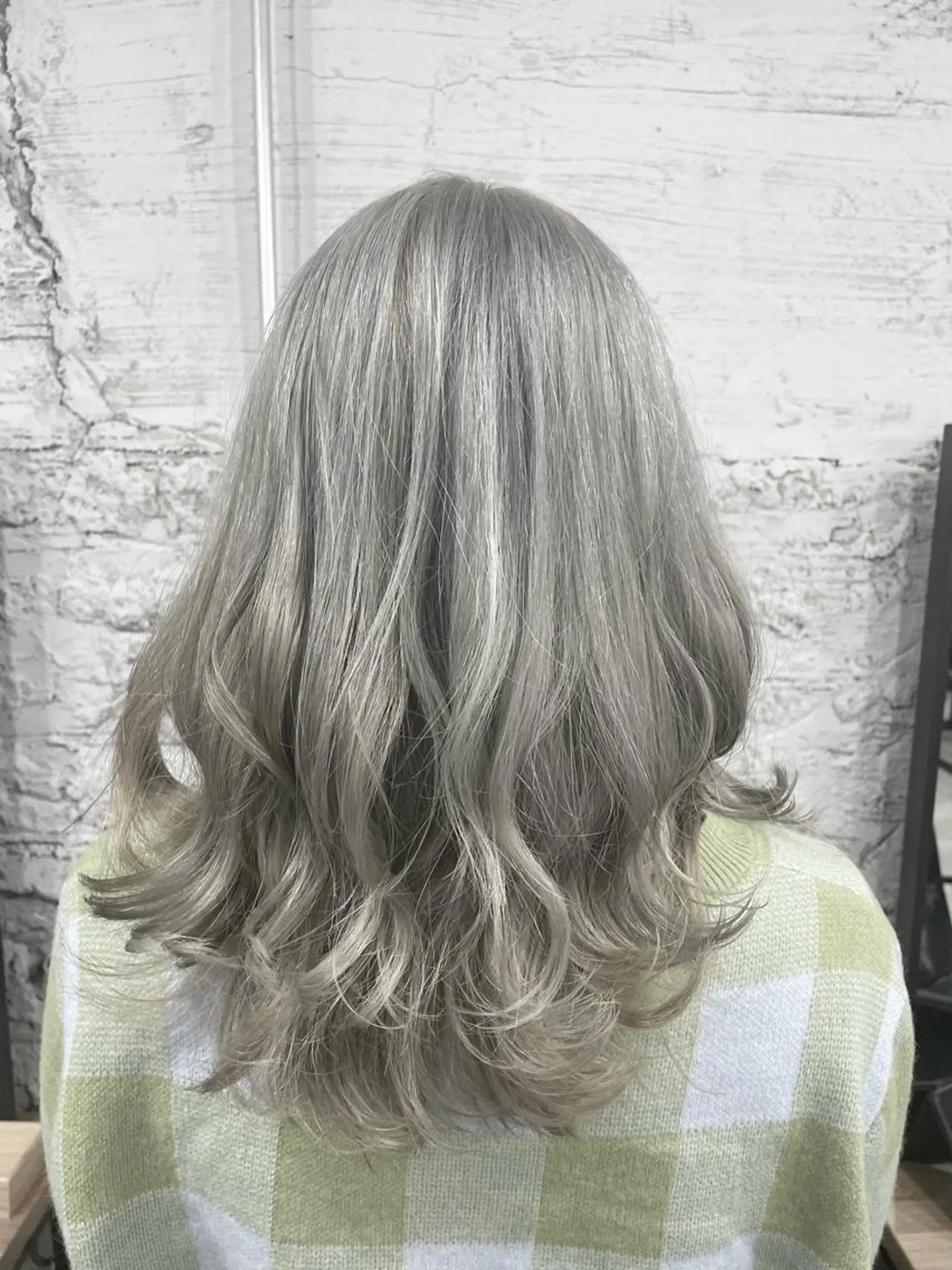 セミロング カット ヘアカラー MICO hairのヘアスタイル