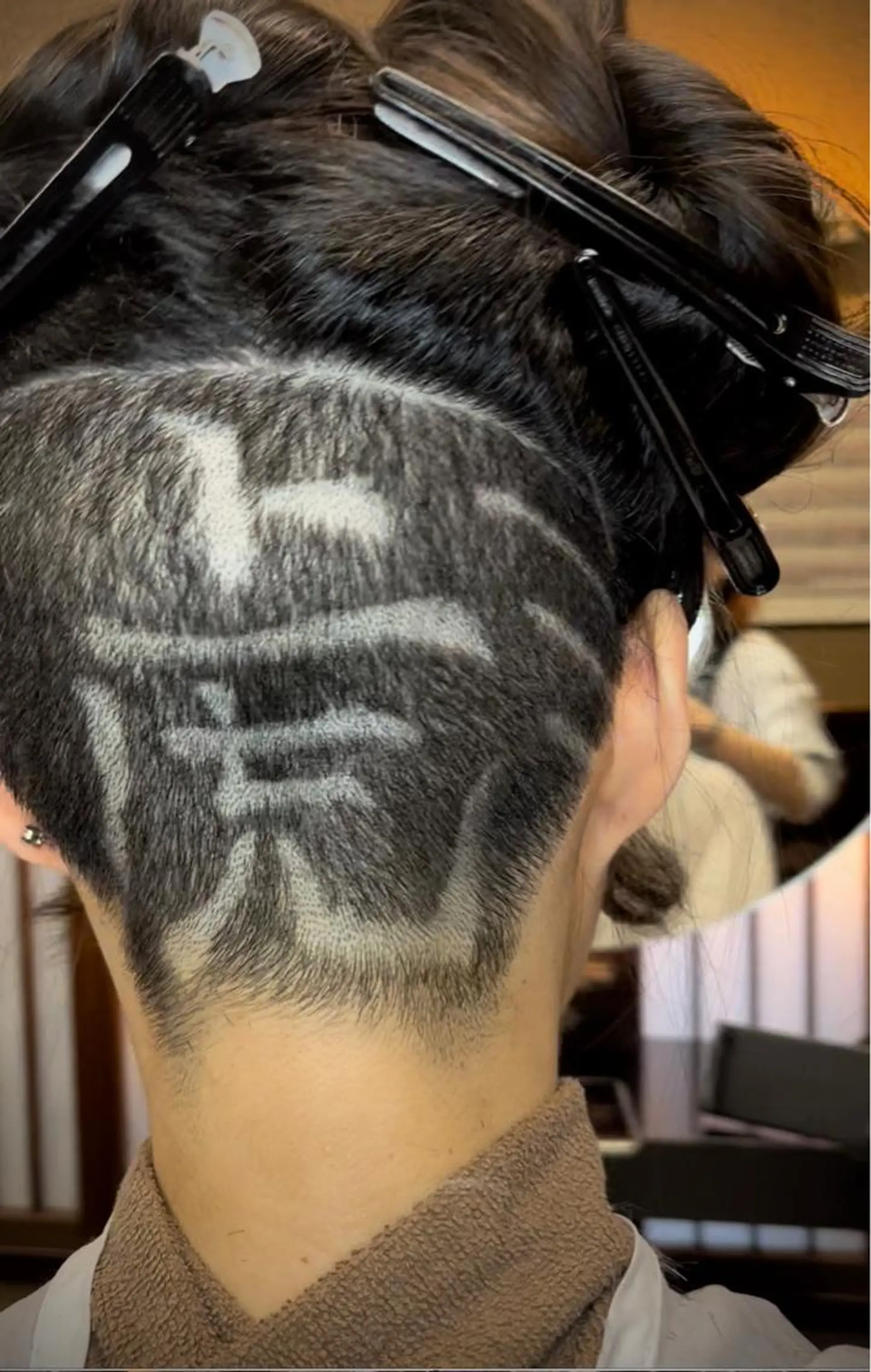 ショート ハイライト レイヤーカット ショートヘア 縮毛矯正 刈り上げ Koichi Satoのヘアスタイル