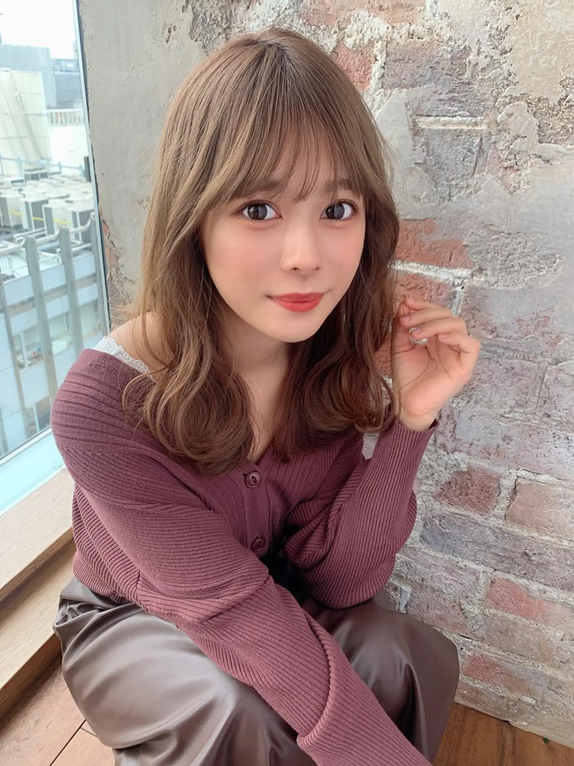 ミディアム カラー ブリーチ ケアブリーチ ダブルカラー イヤリングカラー ハイライトカラー カット ヘアカラー トリートメント 新宿✨顔周りカット 韓国ヘア/坂本亜裟海のヘアスタイル