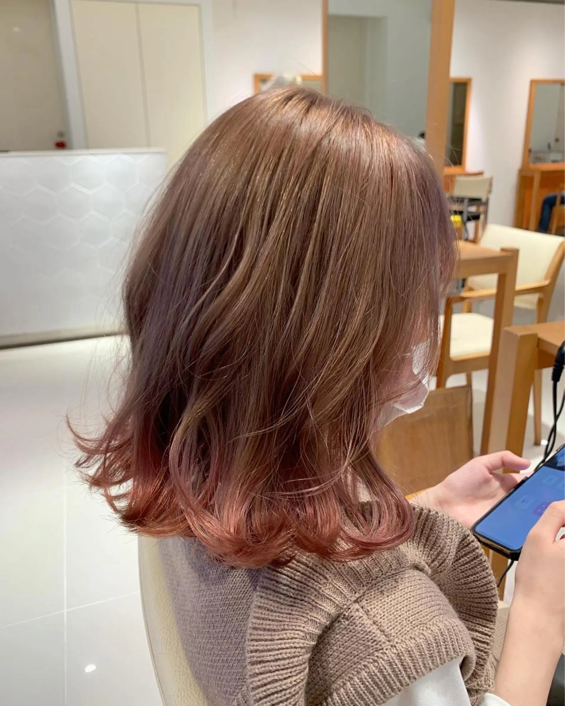 ミディアム カラー ヘアカラー トリートメント 新宿徒歩5分 透明感カラーのその他イメージ