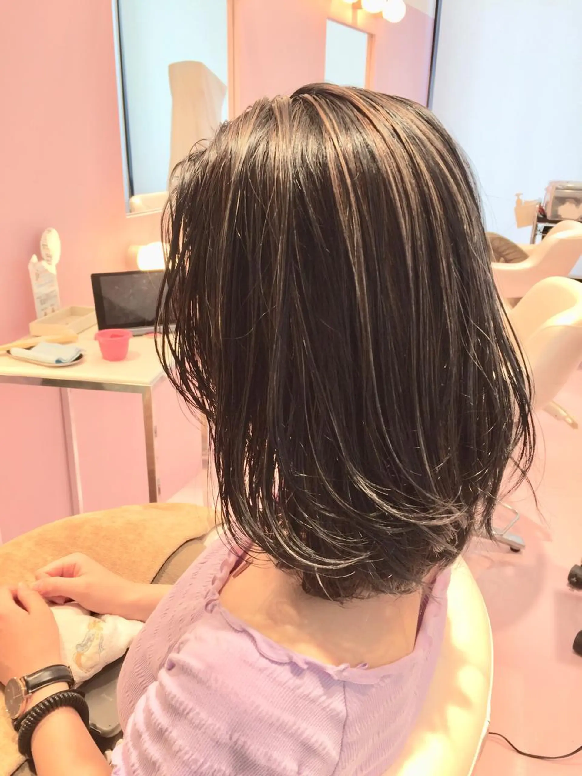 ミディアム ハイライト カット ヘアカラー トリートメント 所渉/韓国レイヤー /ウルフカットのヘアスタイル