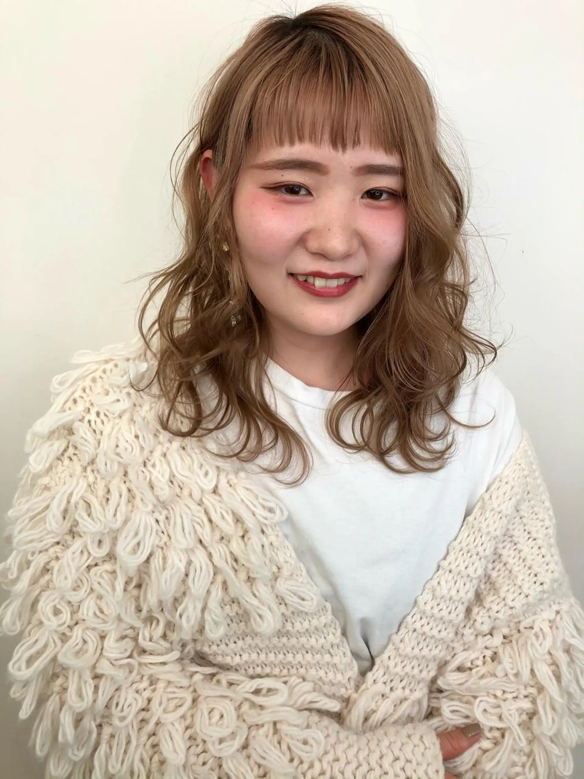 セミロング カラー ヘアアレンジ ベージュカラー ミルクティーベージュ カット ヘアカラー トリートメント Sana/ 耳ツボ/インナーのヘアスタイル