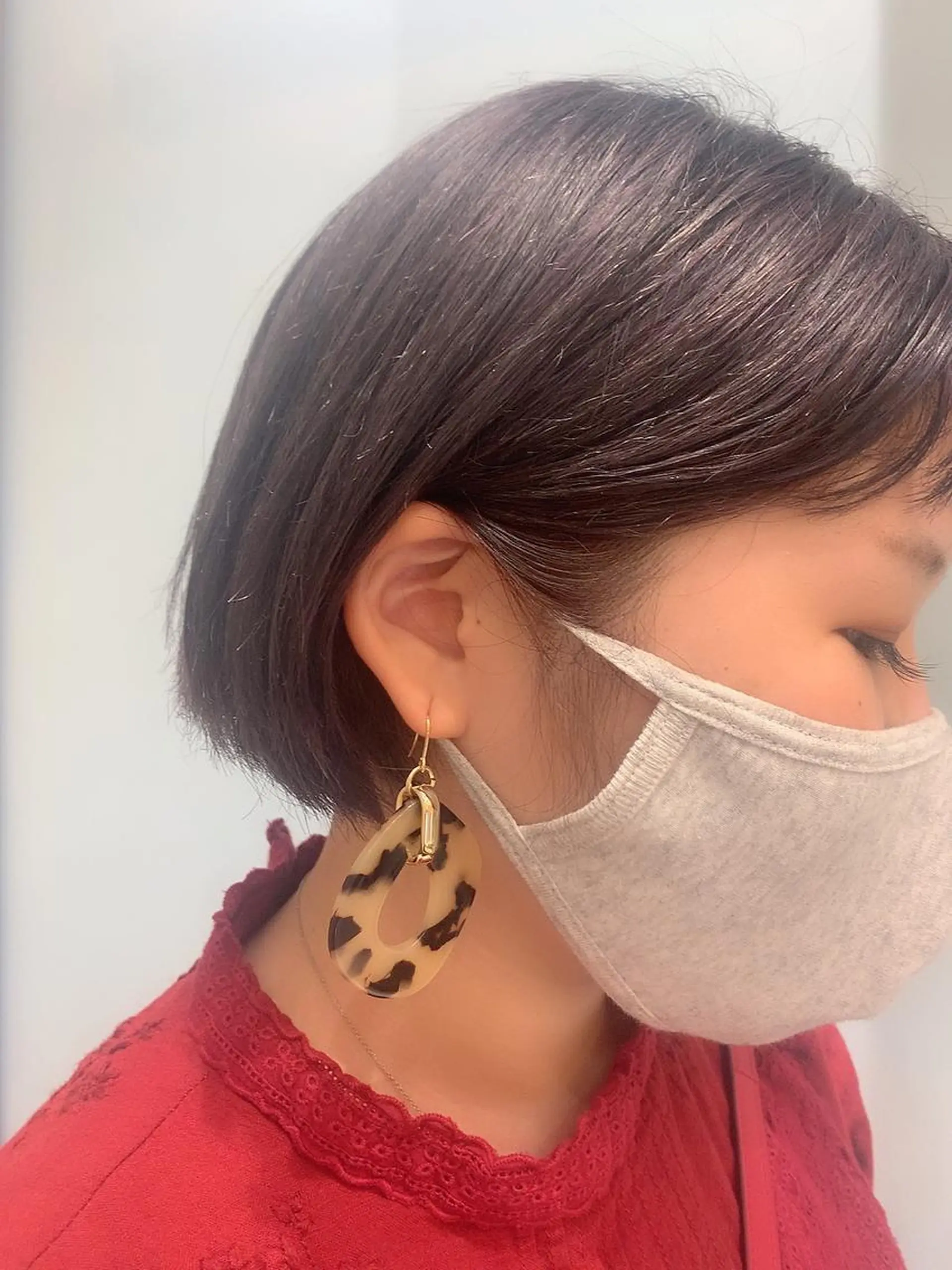 ショート ボブ 伊藤 麻菜実のヘアスタイル