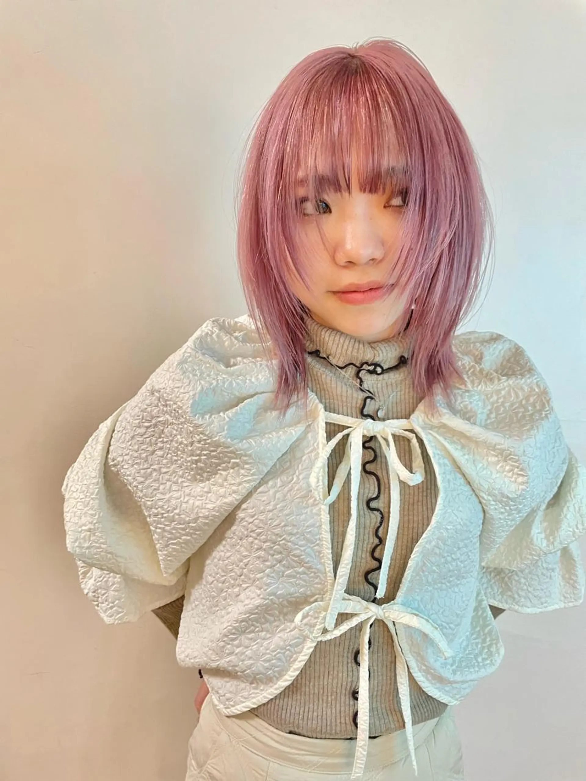 カラー ヘアカラー 🎀ボブ＋ハイトーン シュカ👶🏻のヘアスタイル