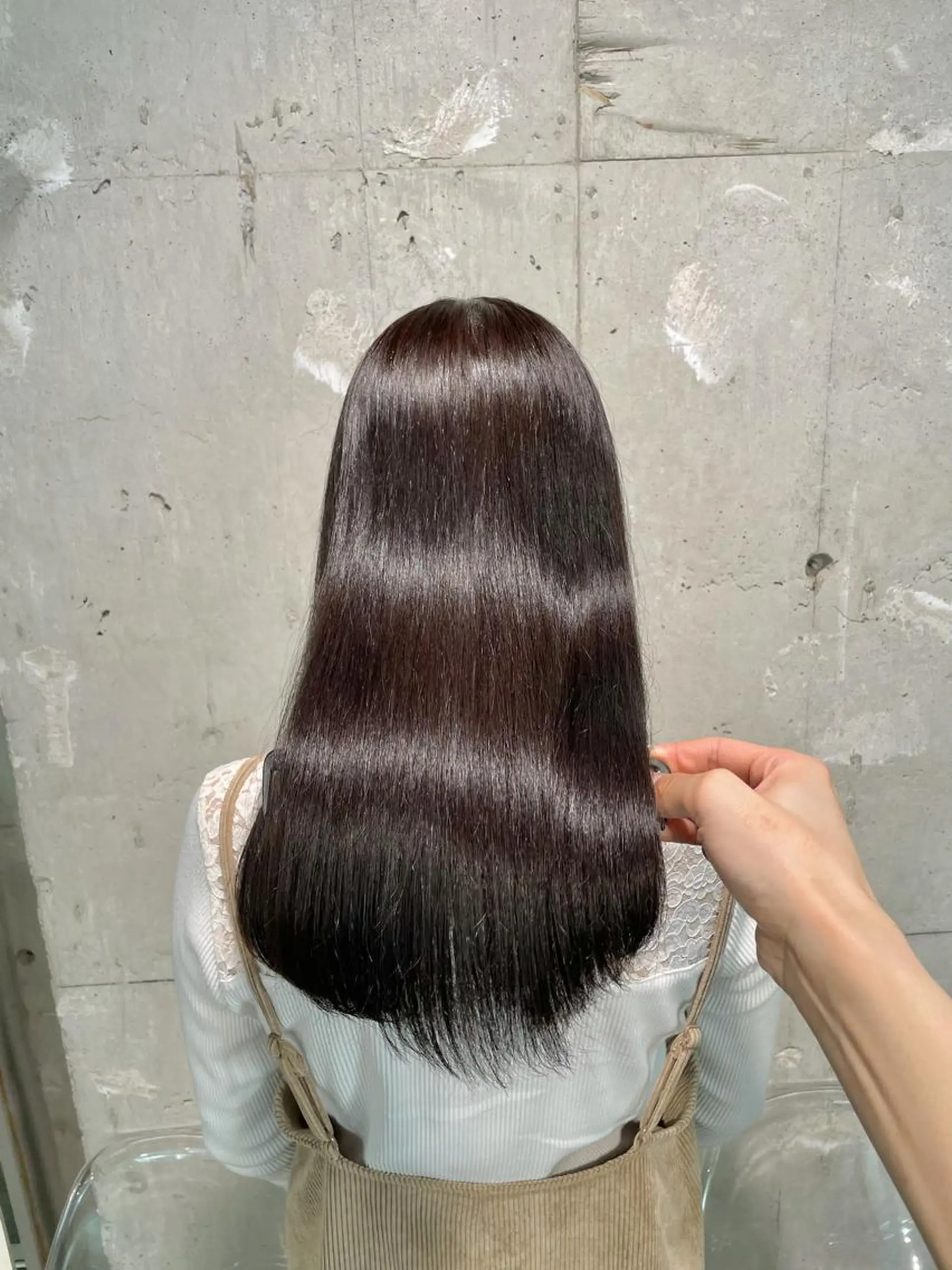 ロング カラー ショコラグレージュ グレージュ カット ヘアカラー トリートメント ヘッドスパ ヘアセット ベージュカラー💖 やすひろのヘアスタイル
