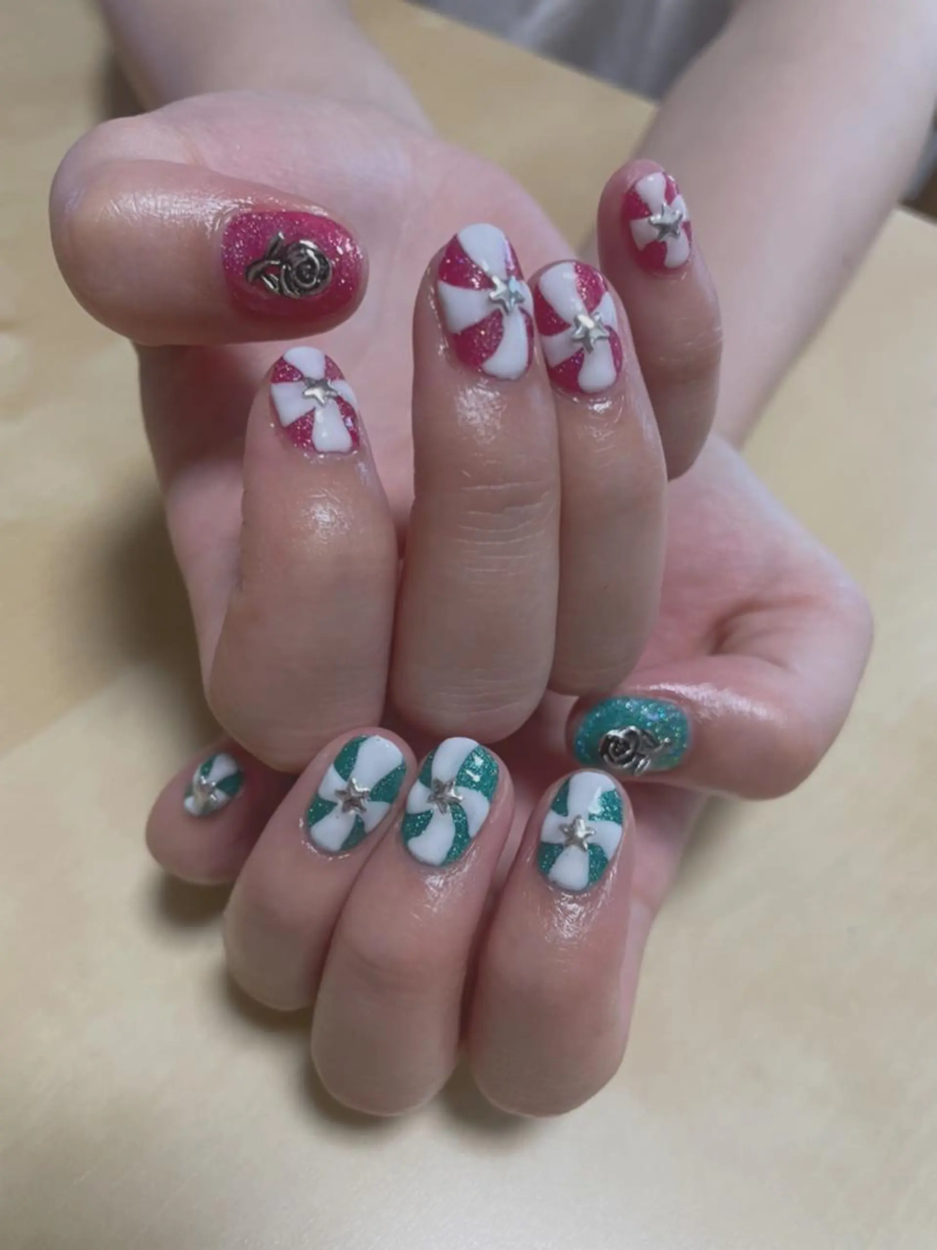 ネイル ハンドネイル フットネイル nailsalon momoのネイルデザイン