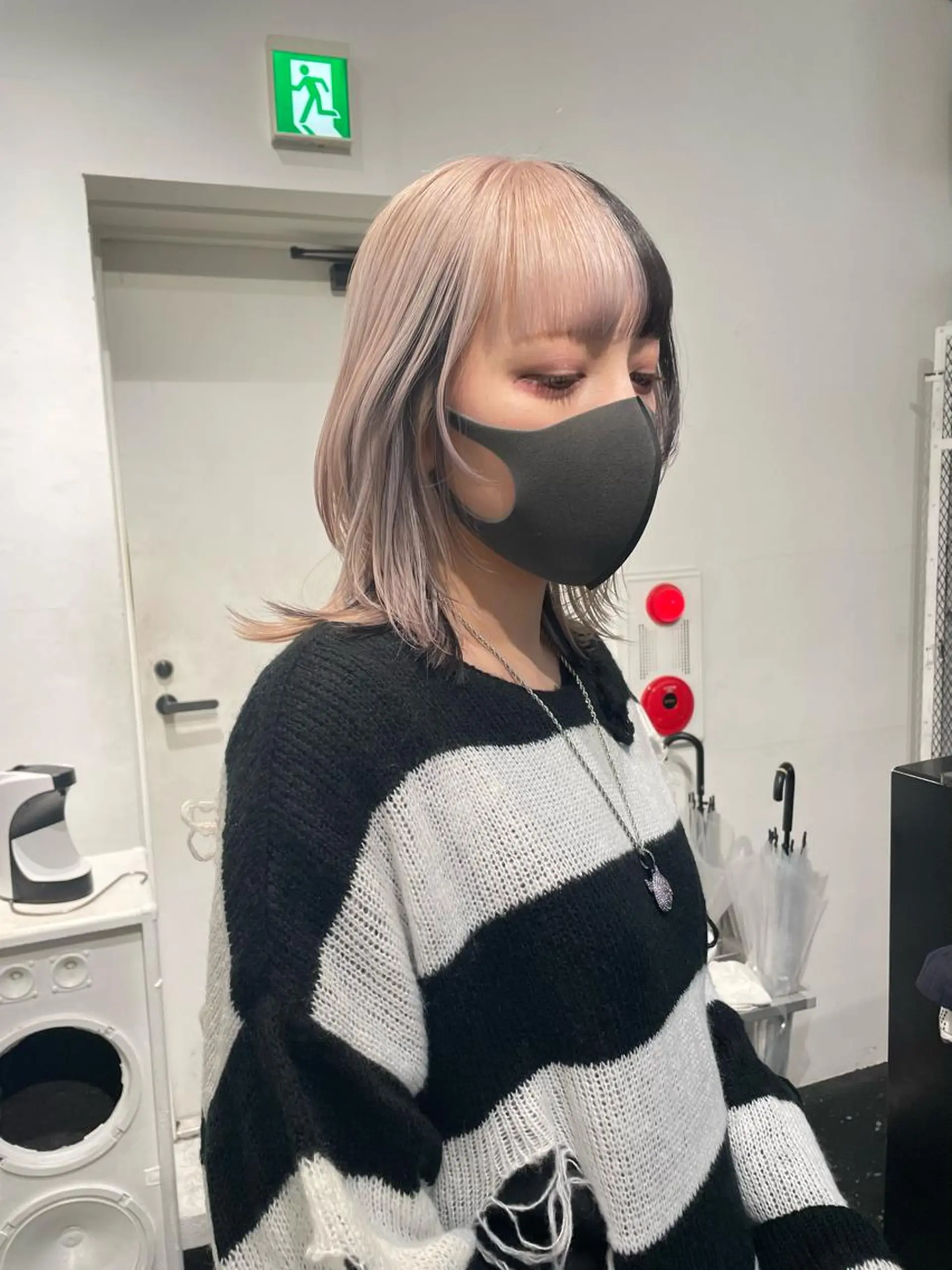 セミロング カラー パーマ ヘアアレンジ メンズ キッズ ネイル マツエク・マツパ アイブロウ メンズバレイヤージュ メンズブリーチ メンズハイライト メンズハイトーン メンズインナーカラー カット ヘアカラー トリートメント 艶ハイトーン/ヘア アレンジAYAKAのヘアスタイル