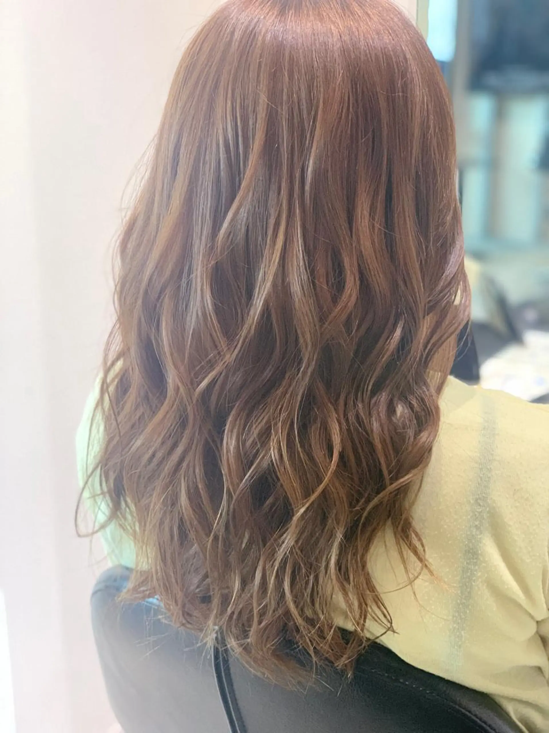 セミロング カット ヘアカラー トリートメント Lilly 中谷友里のヘアスタイル